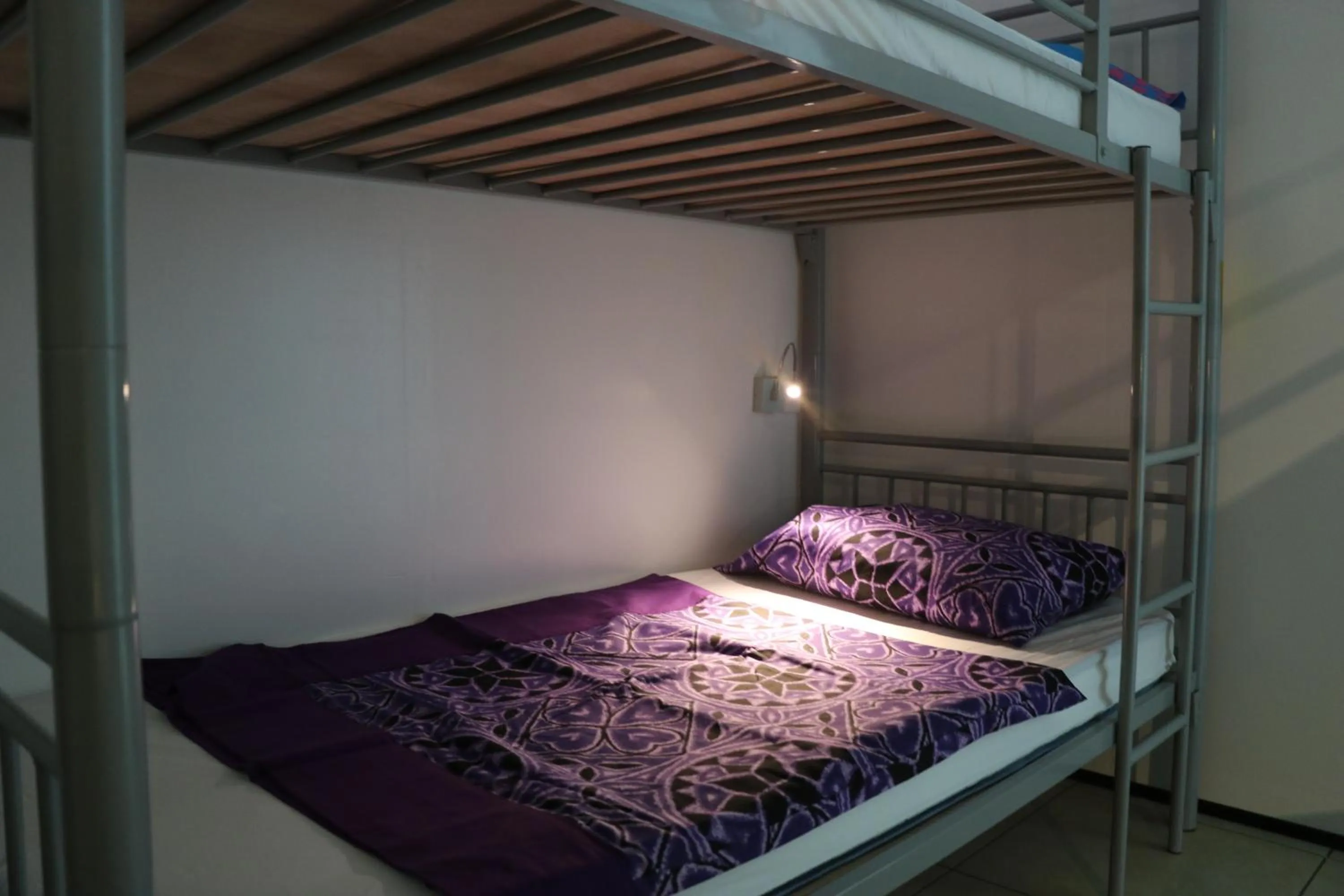 bunk bed, Bed in Mahana Lodge Hostel & Backpacker