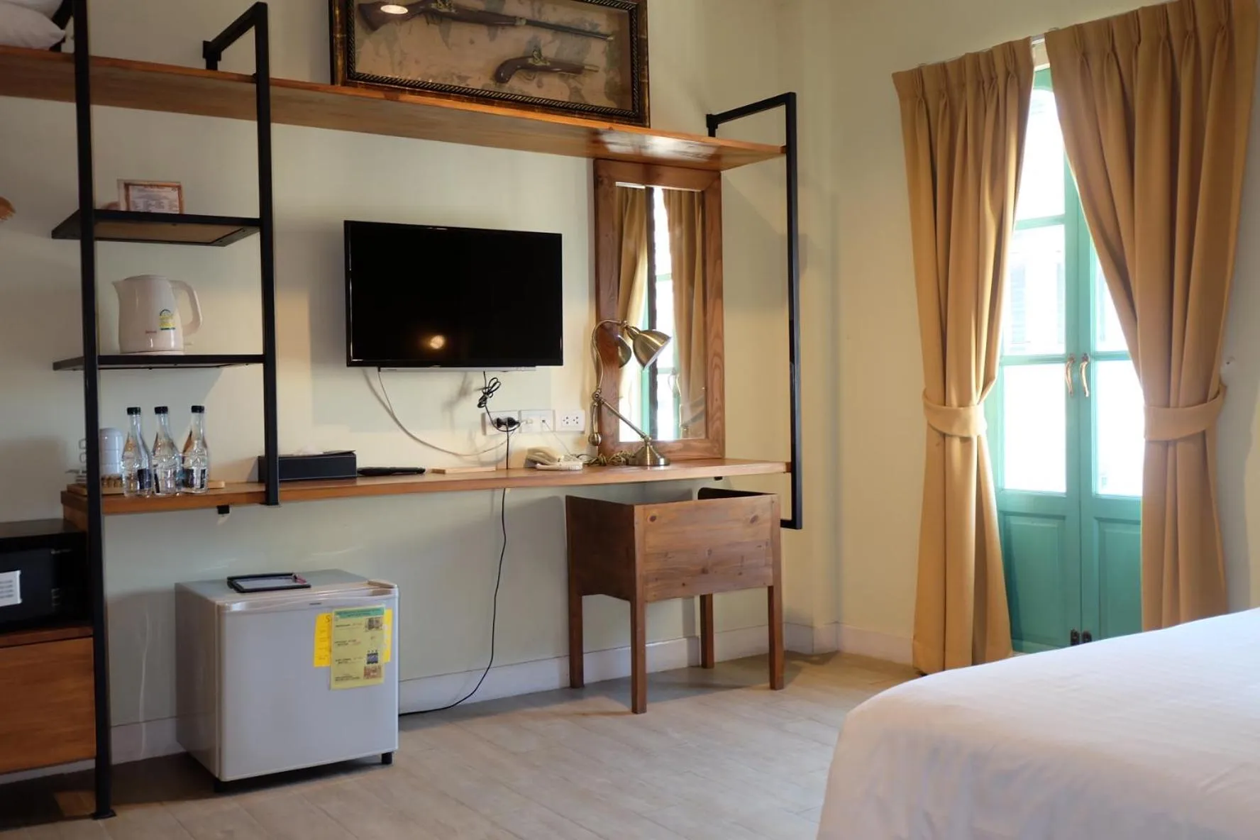 TV and multimedia, Bed in Siri Poshtel Bangkok
