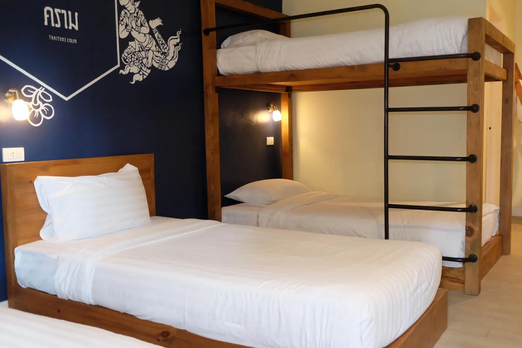 Bed in Siri Poshtel Bangkok