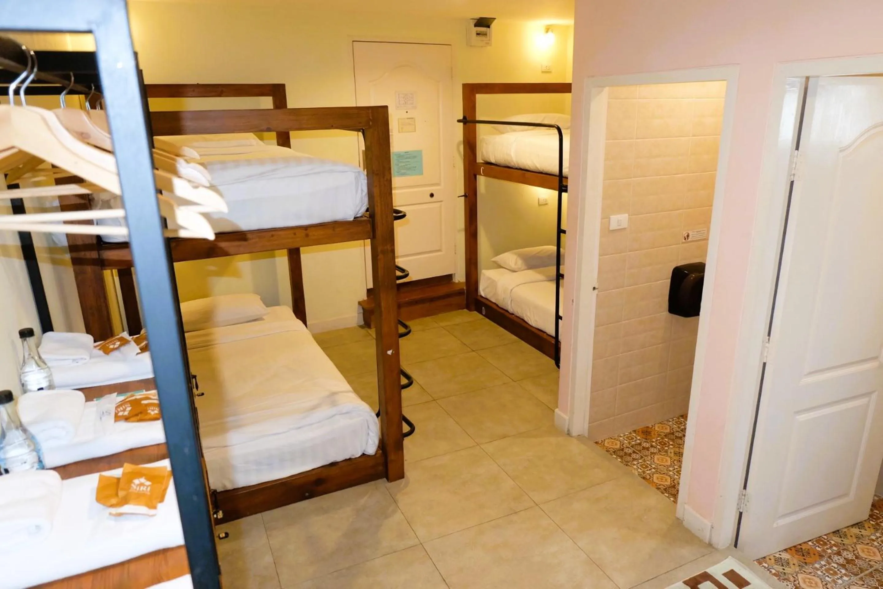 Photo of the whole room, Bed in Siri Poshtel Bangkok