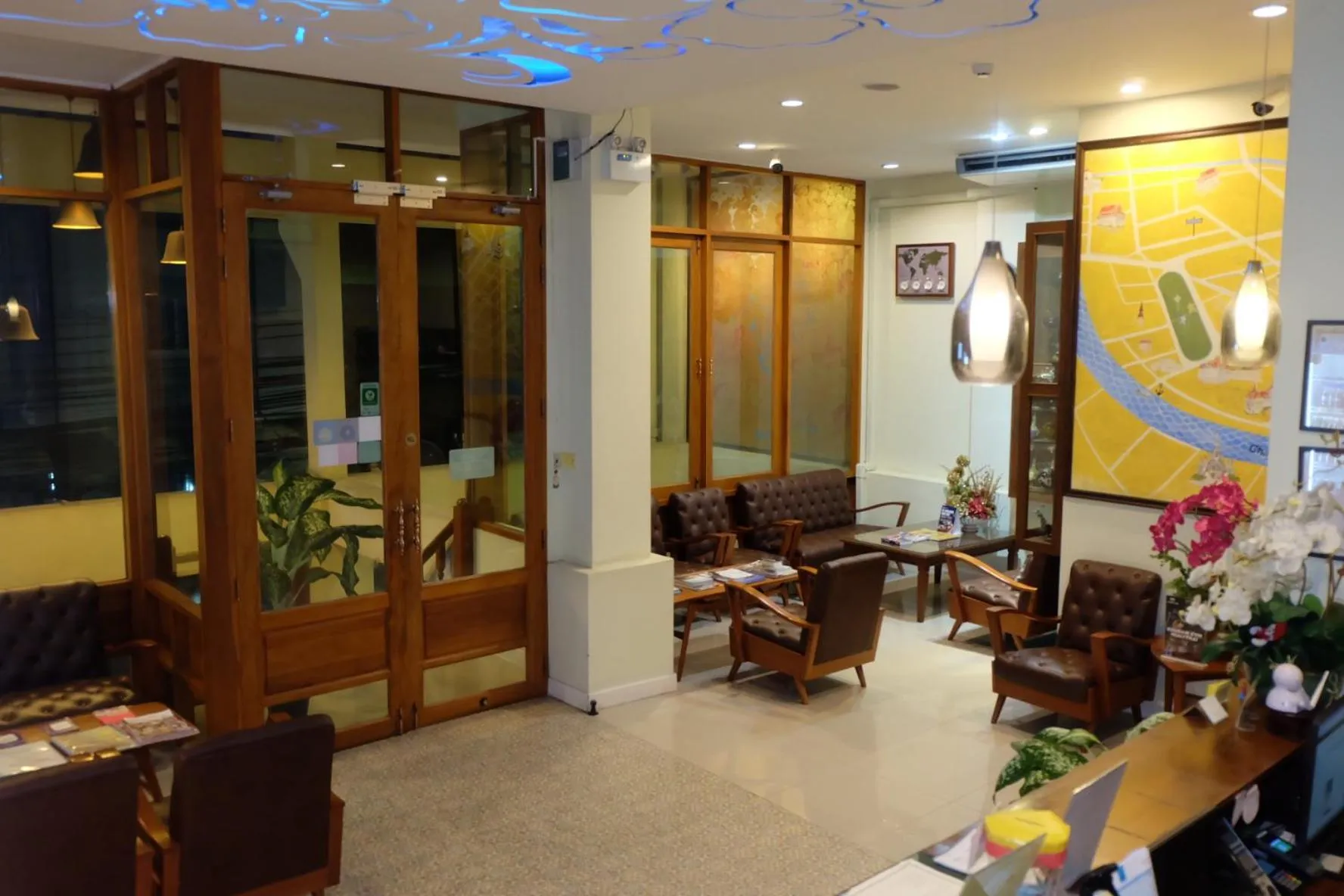 Lobby or reception in Siri Poshtel Bangkok