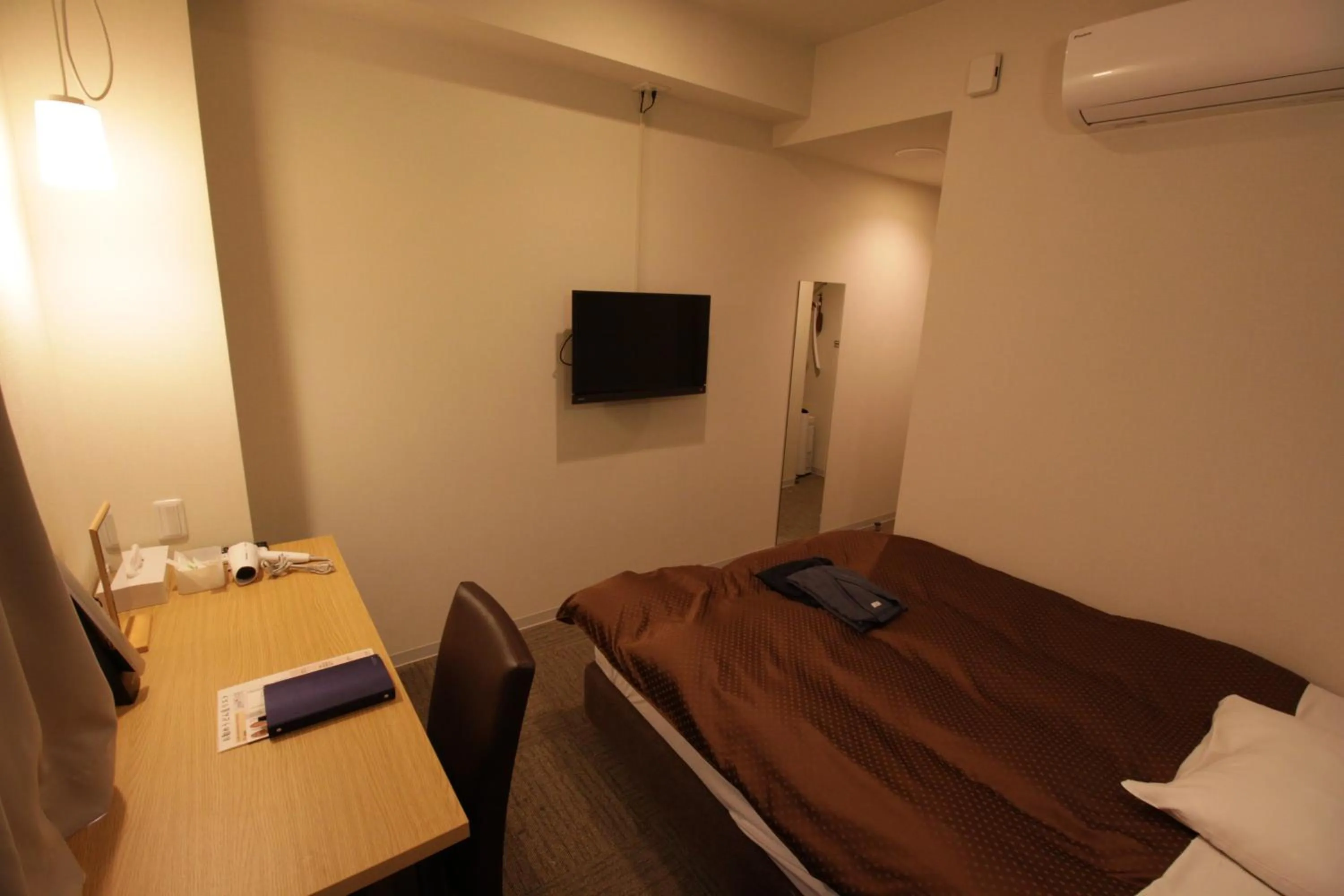 Photo of the whole room, Bed in Takamatsu Century Hotel