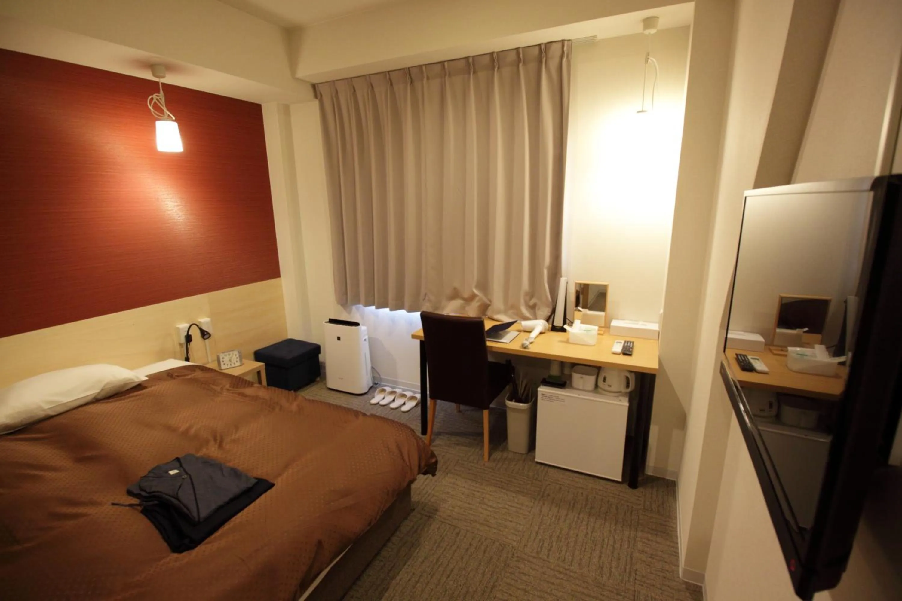 Photo of the whole room, Bed in Takamatsu Century Hotel