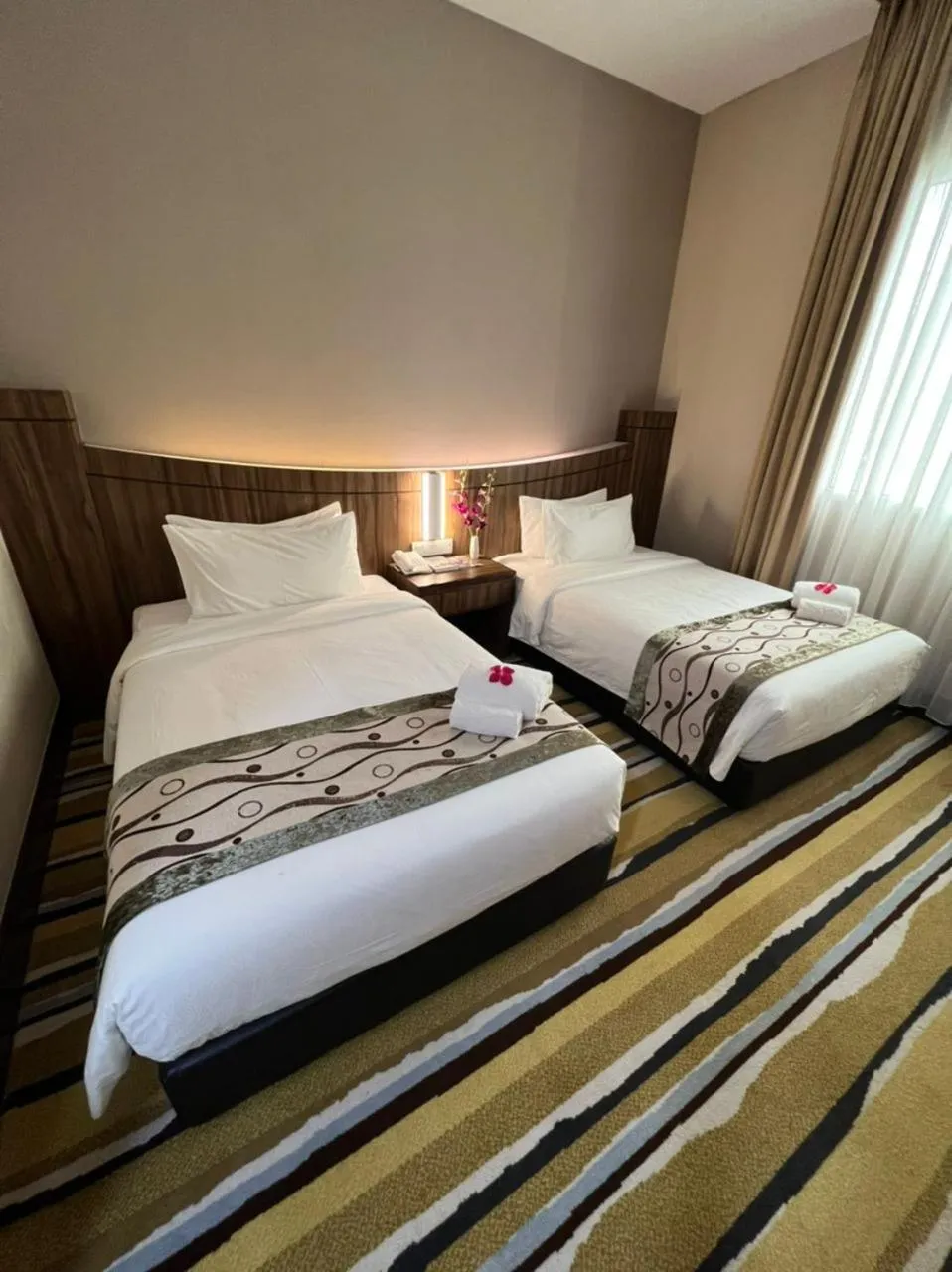 Property building, Bed in Nova Hotel Miri