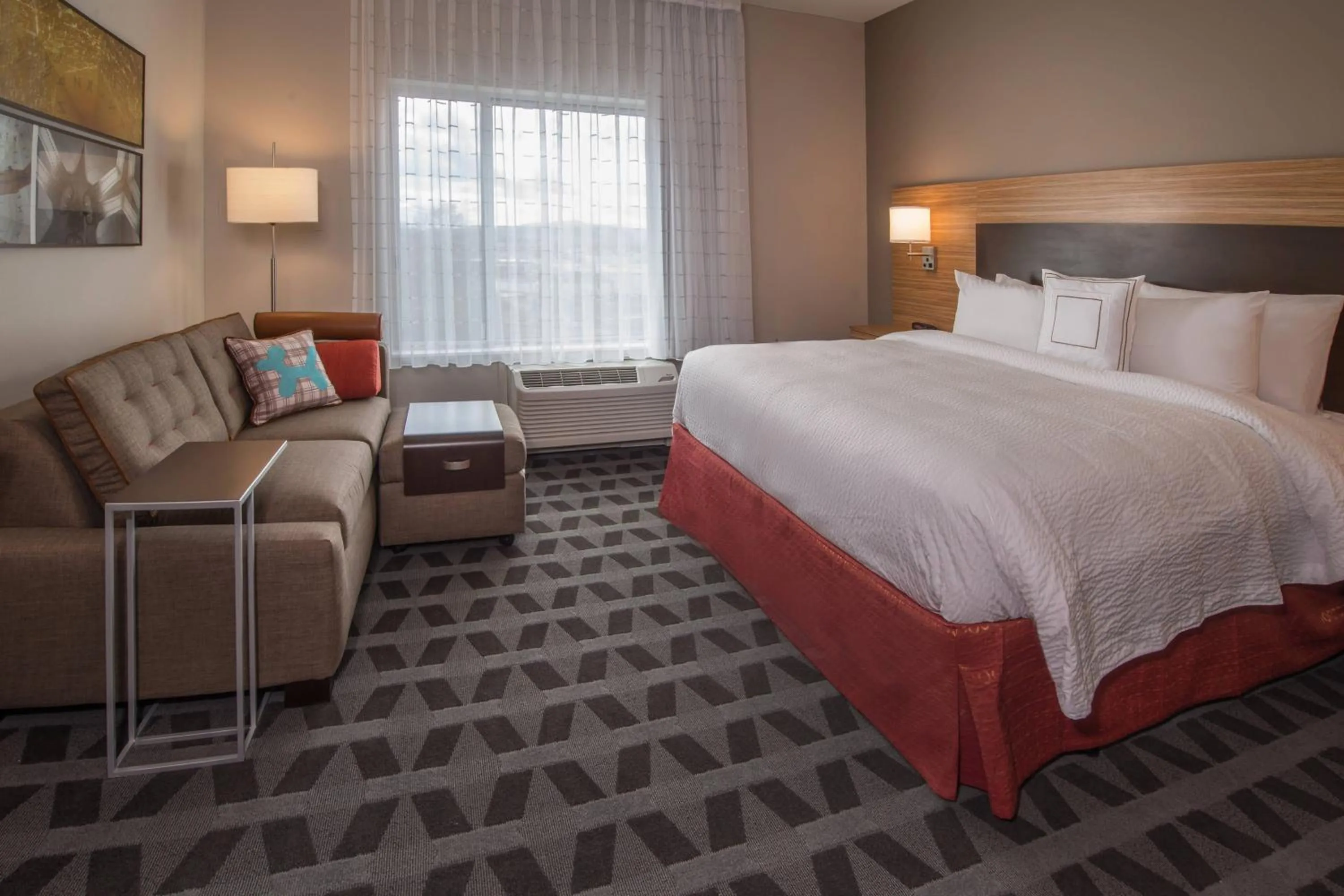 Photo of the whole room, Bed in TownePlace Suites by Marriott Altoona
