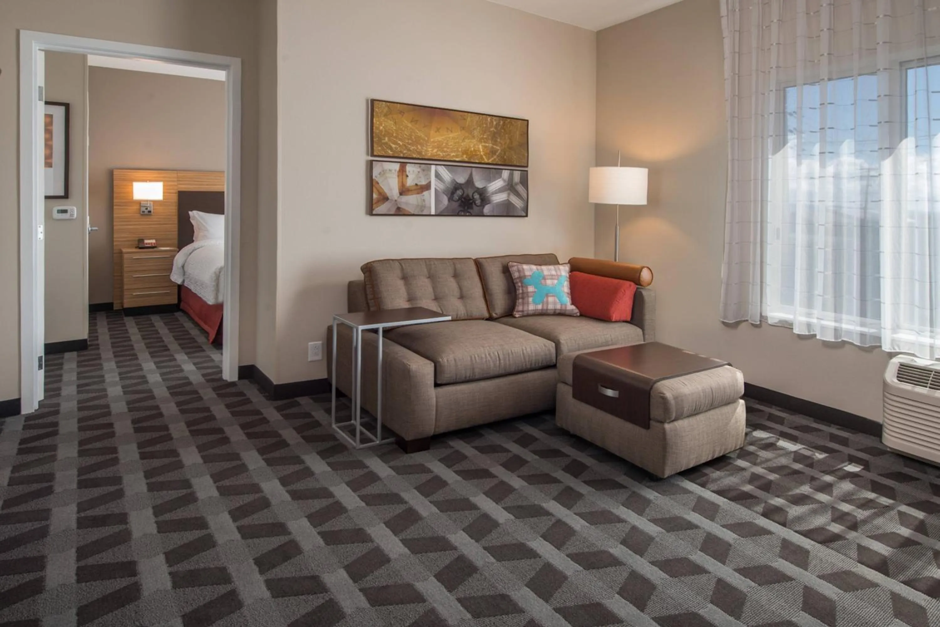 Living room in TownePlace Suites by Marriott Altoona