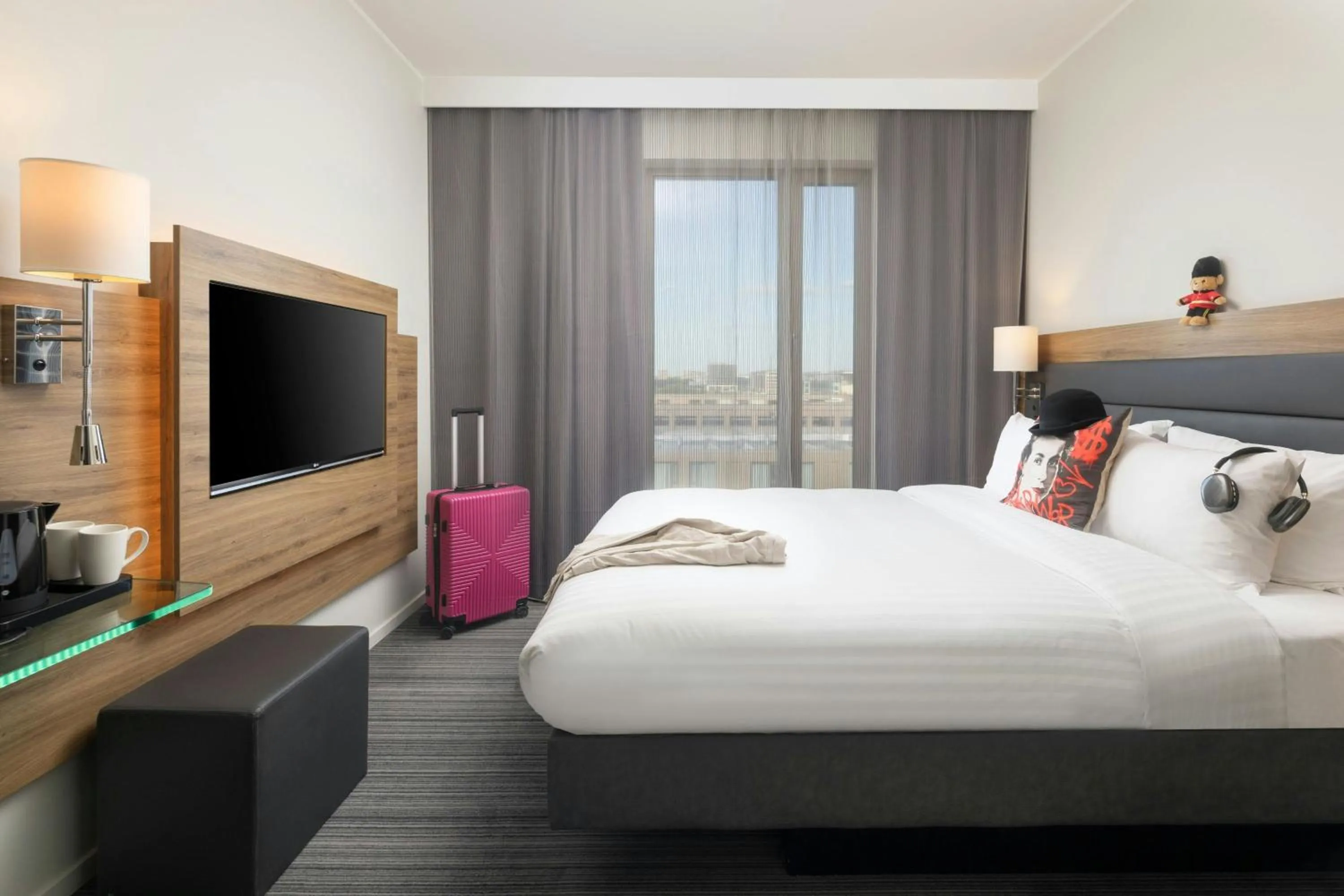 Photo of the whole room, Bed in Moxy London Excel
