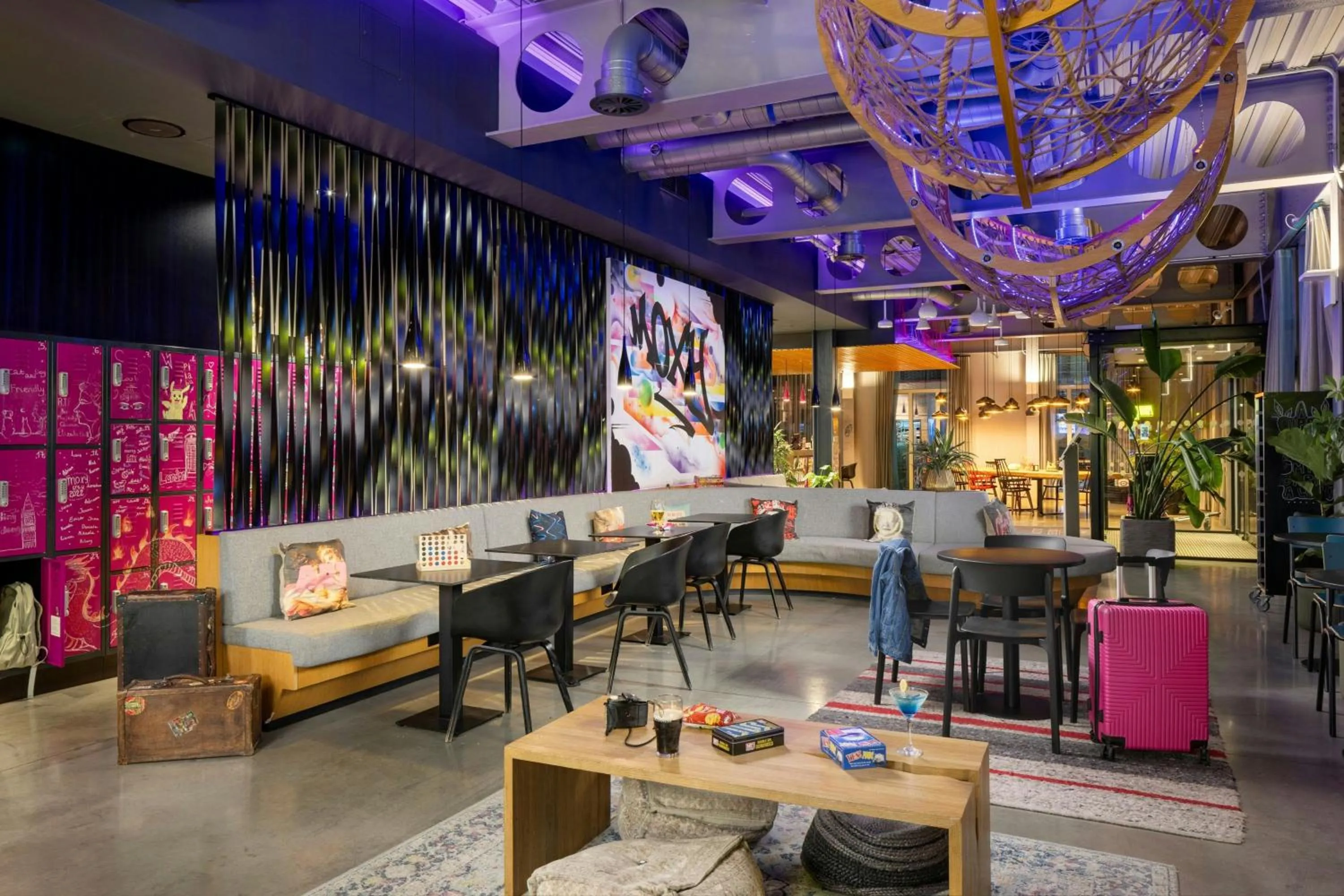 Restaurant/places to eat in Moxy London Excel