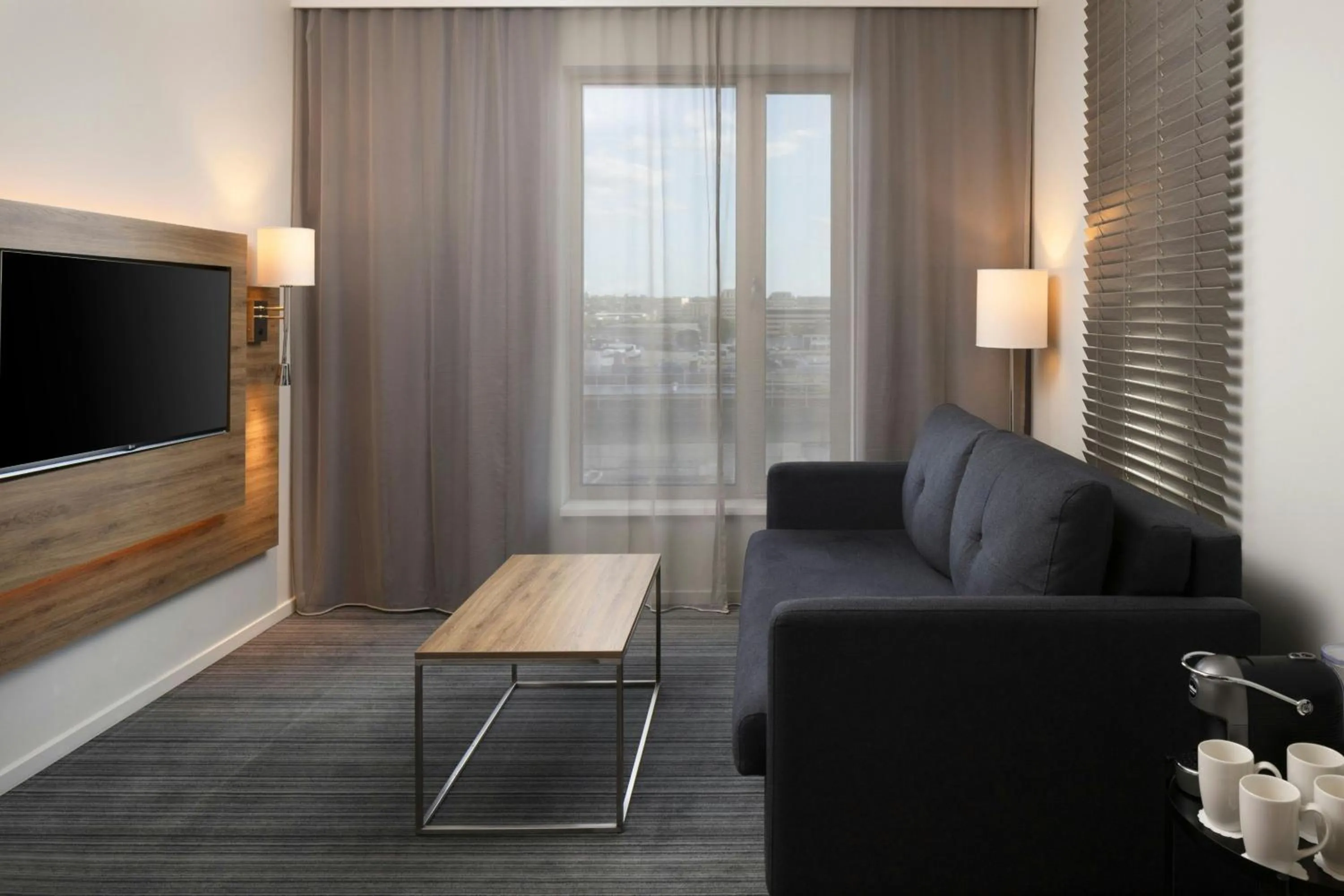 Lounge or bar in Moxy London Excel