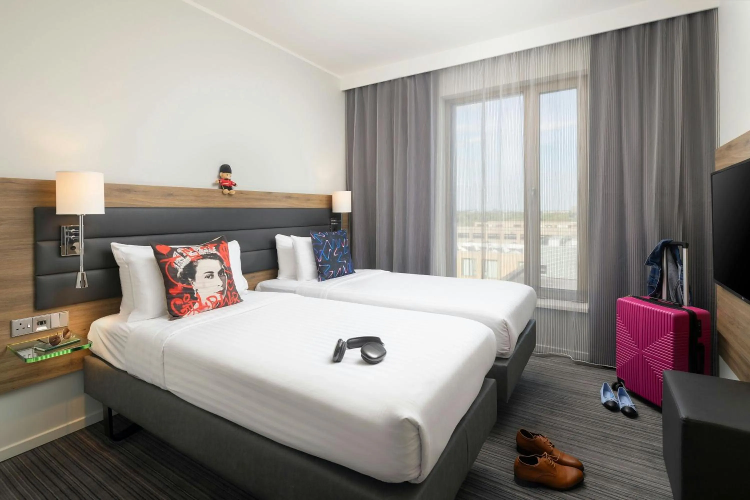 Photo of the whole room, Bed in Moxy London Excel