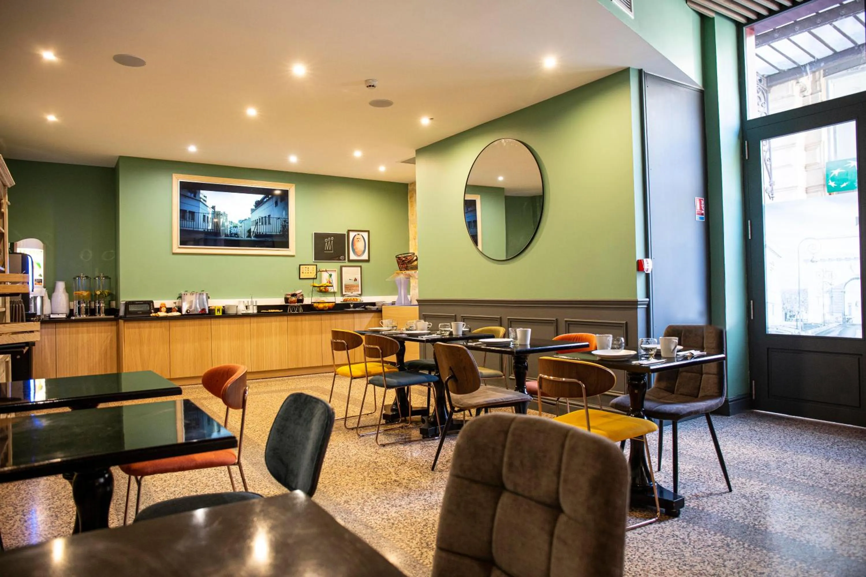 TV and multimedia in Hôtel Royal