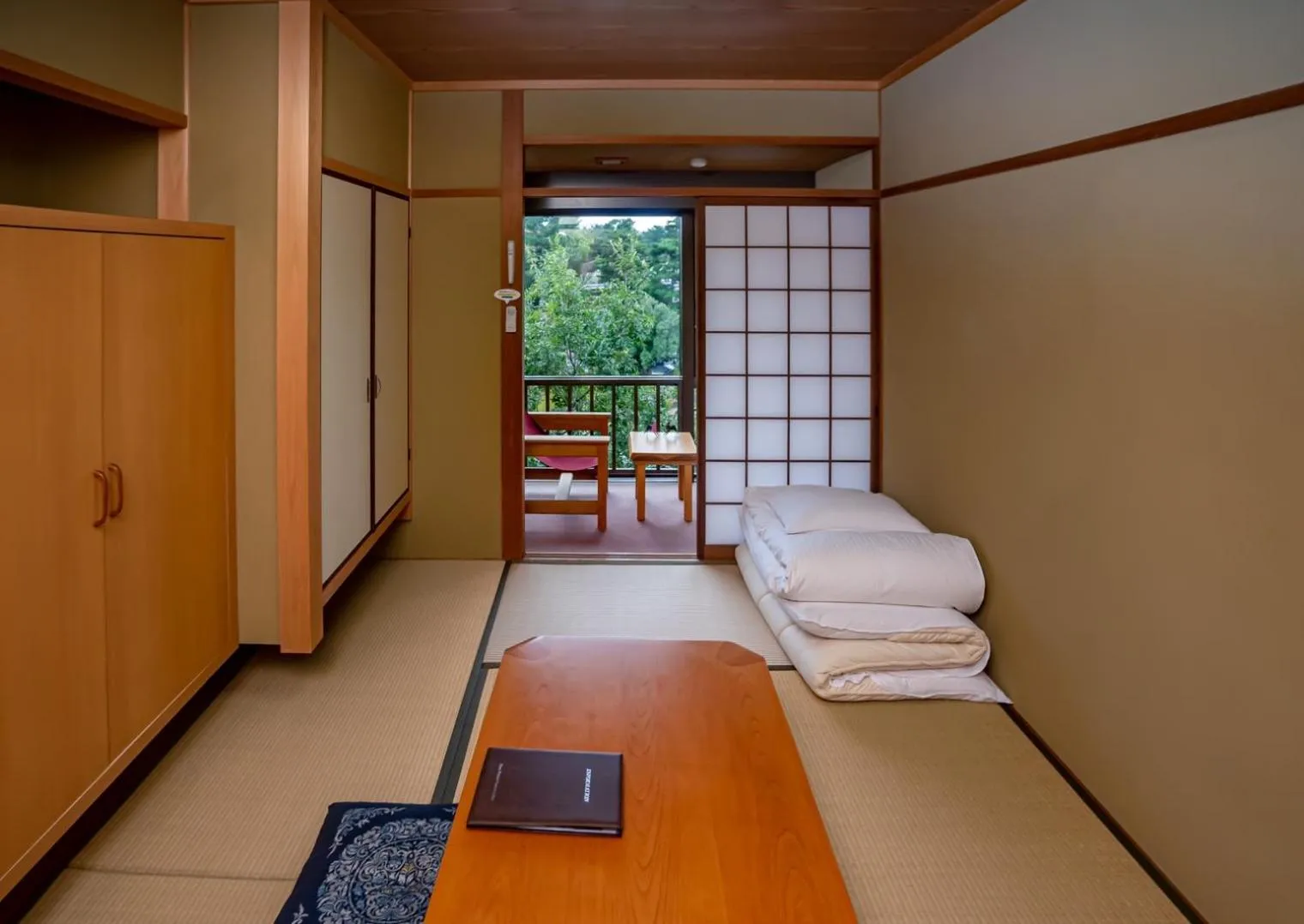 Photo of the whole room, Bed in NARA Visitor Center and Inn
