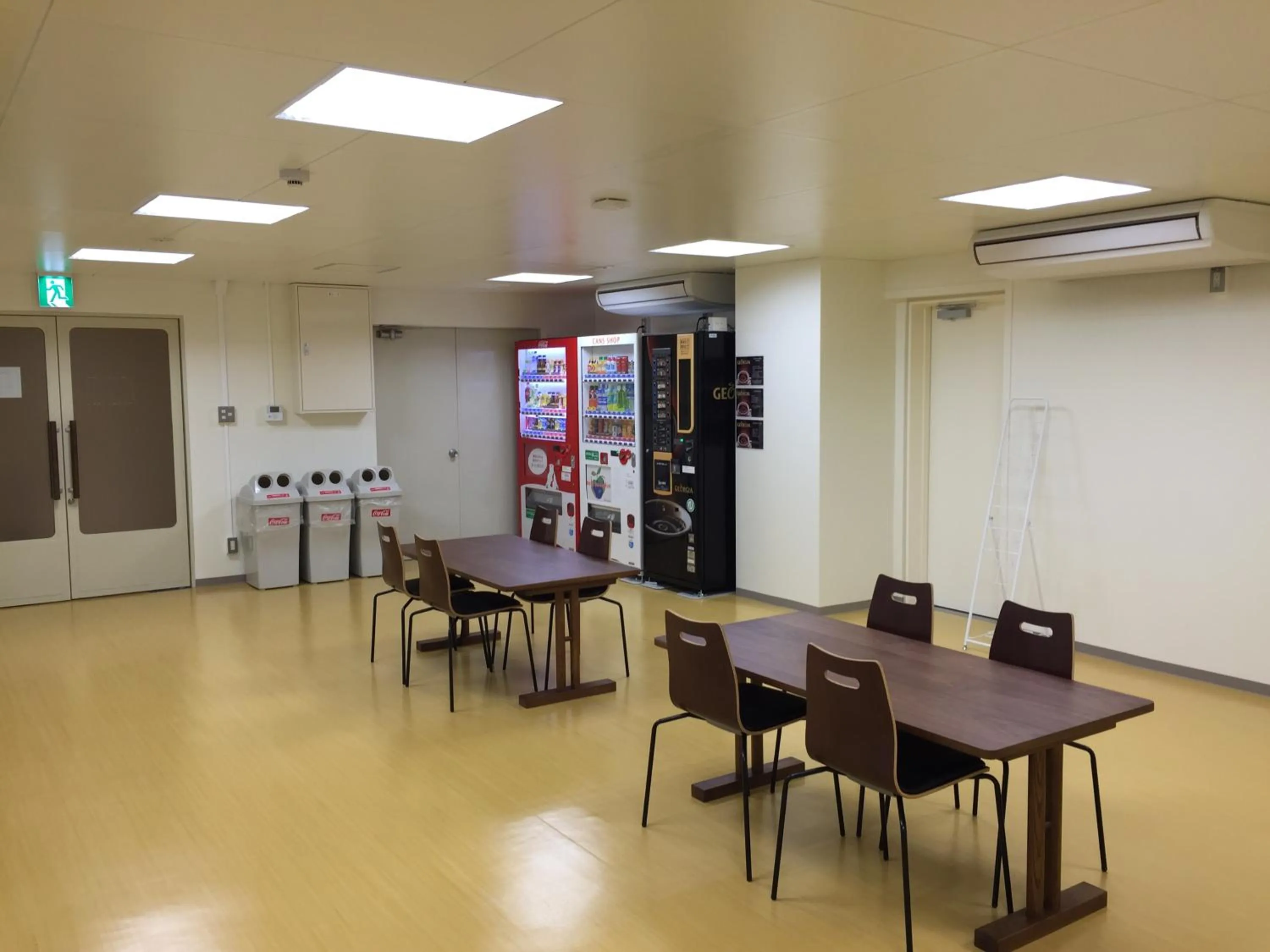 Communal lounge/ TV room in NARA Visitor Center and Inn