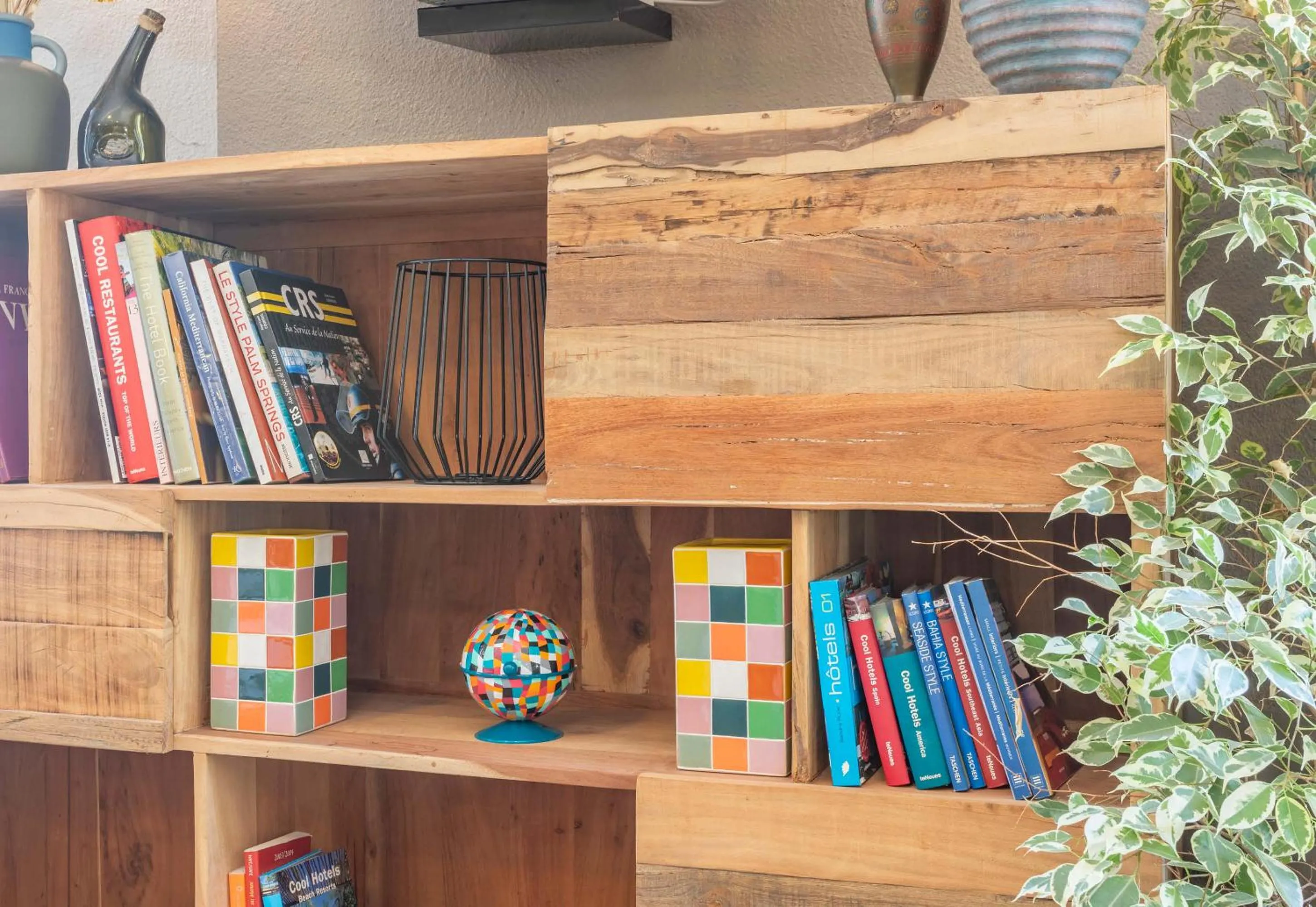 Lobby or reception in B&B HOTEL Toulon Ollioules