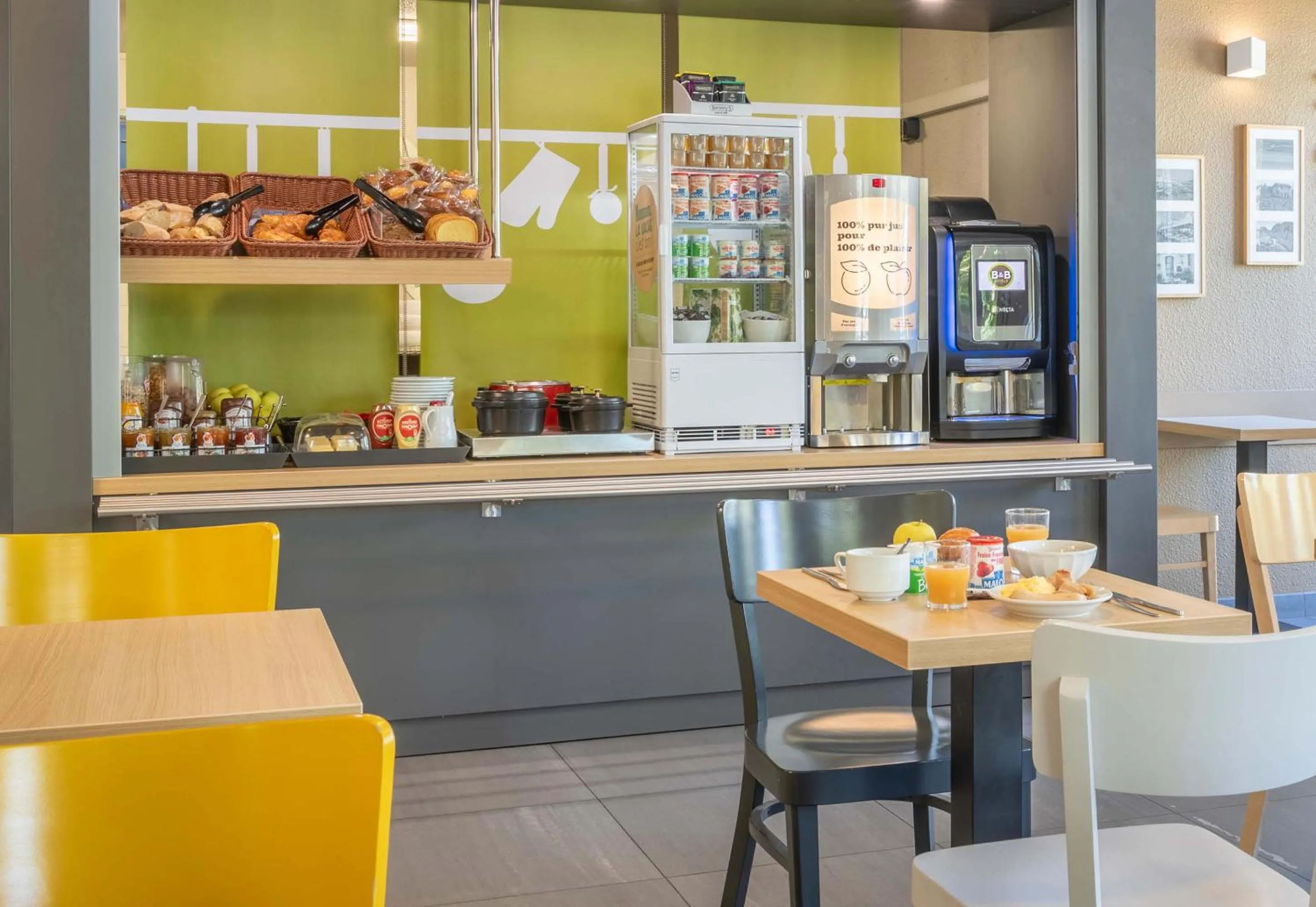 Breakfast in B&B HOTEL Toulon Ollioules