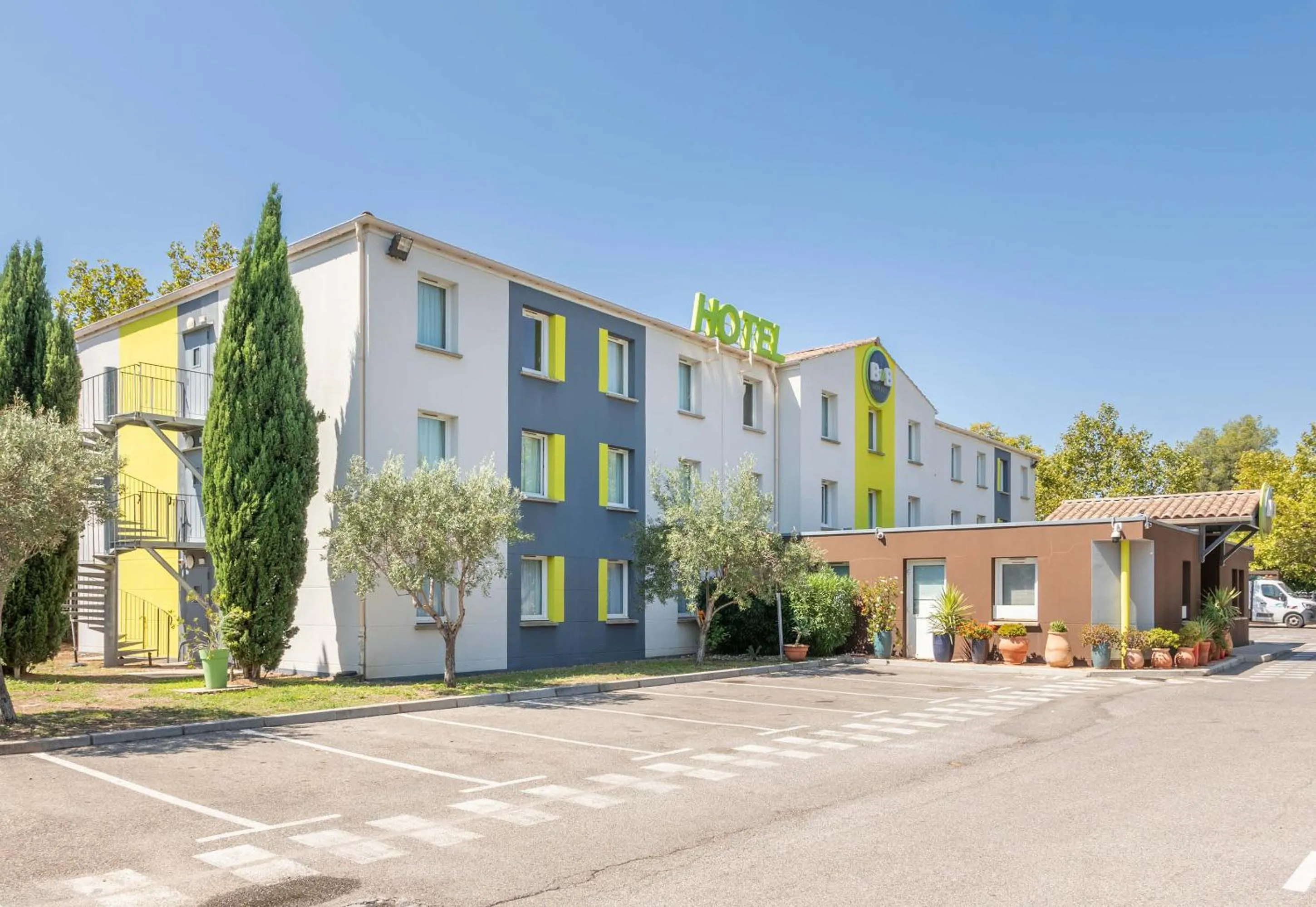 Property building in B&B HOTEL Toulon Ollioules