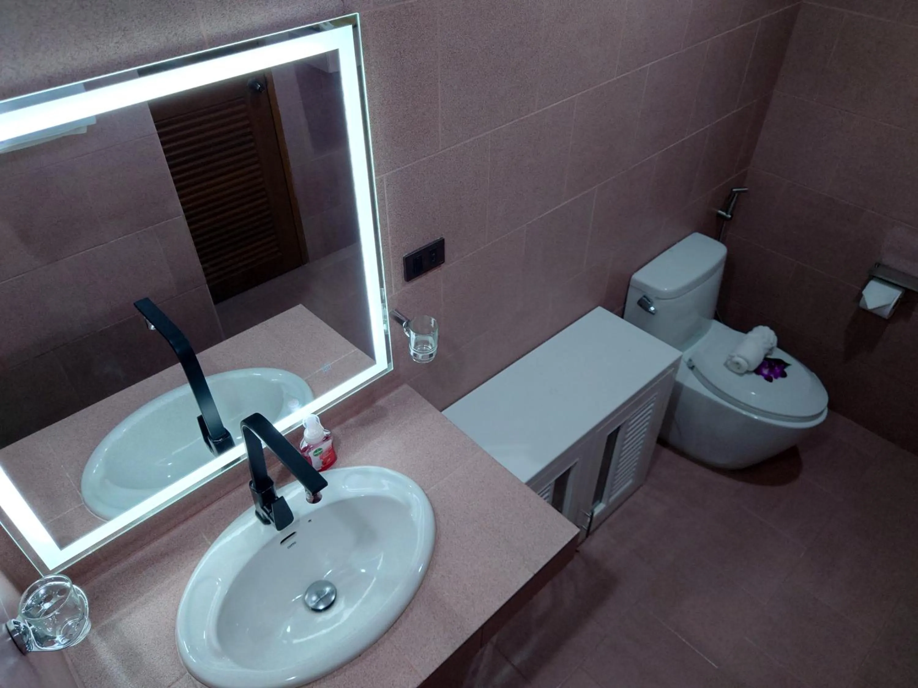 Toilet in Samui Little Garden Resort