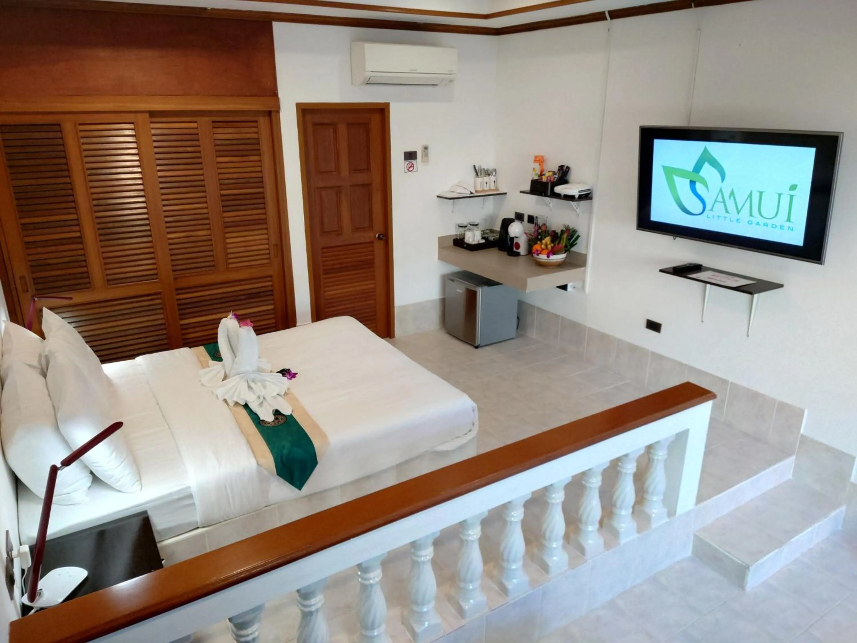 Bed in Samui Little Garden Resort