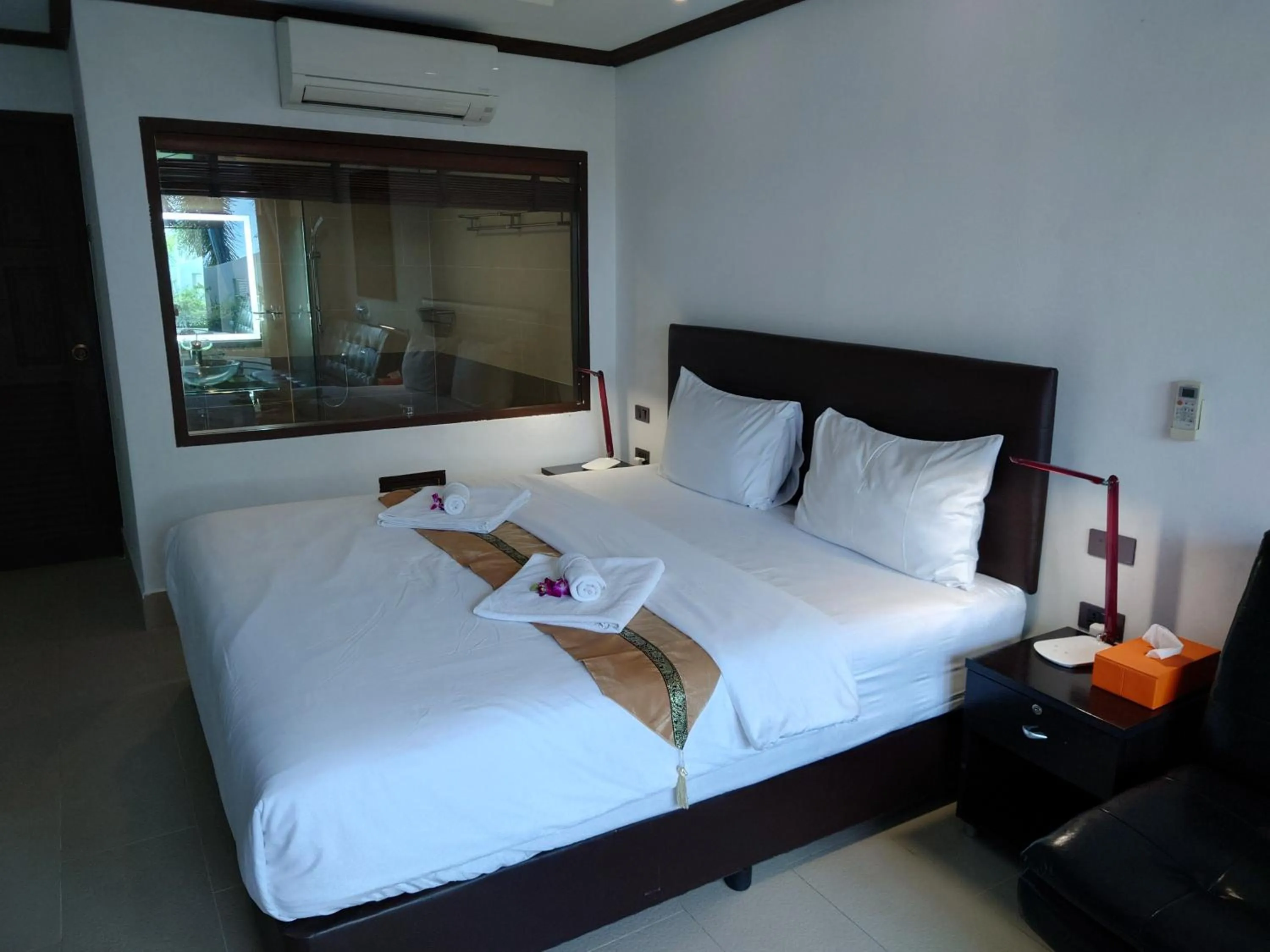 Bed in Samui Little Garden Resort