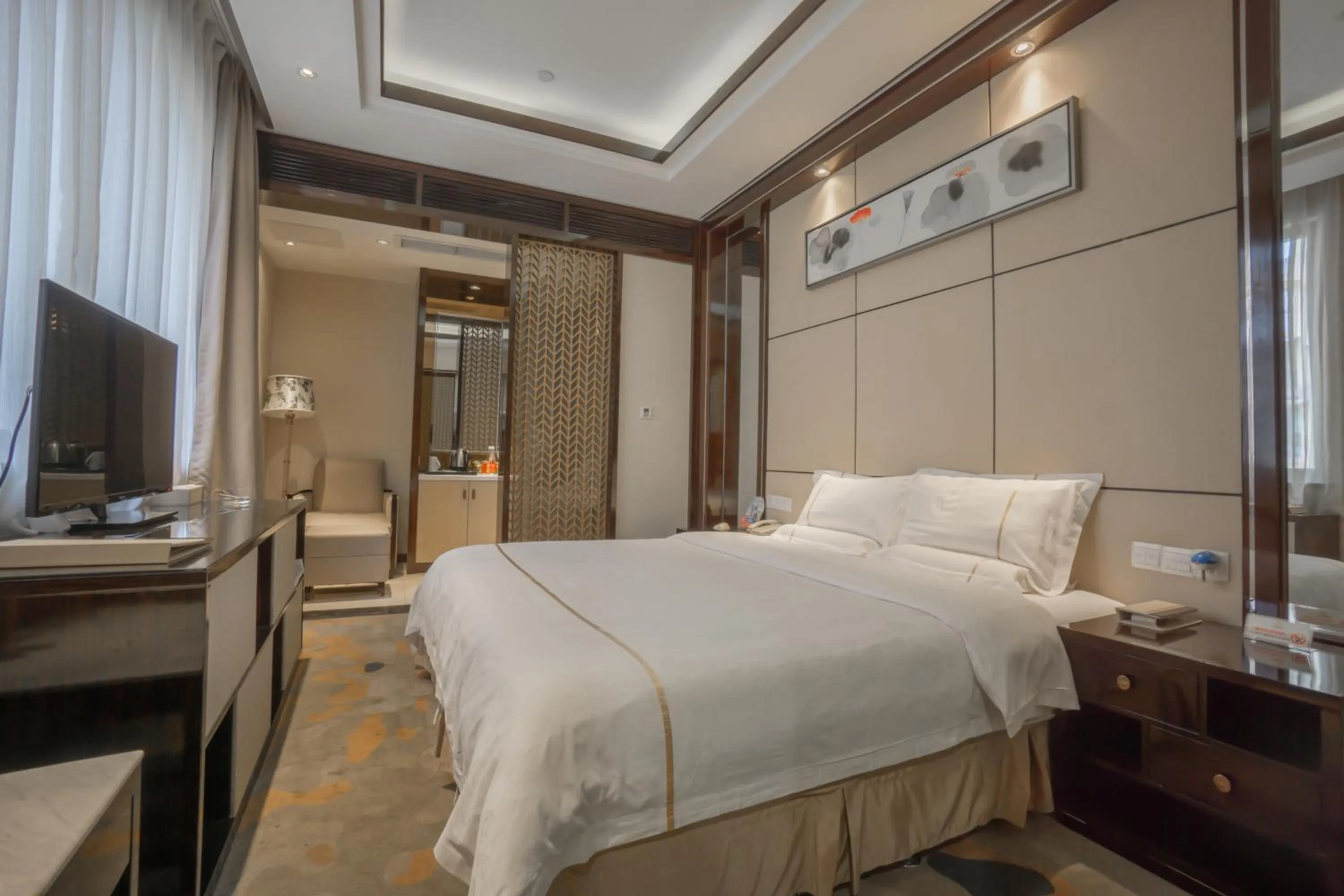 Photo of the whole room, Bed in Jin-Tai Holiday Hotel