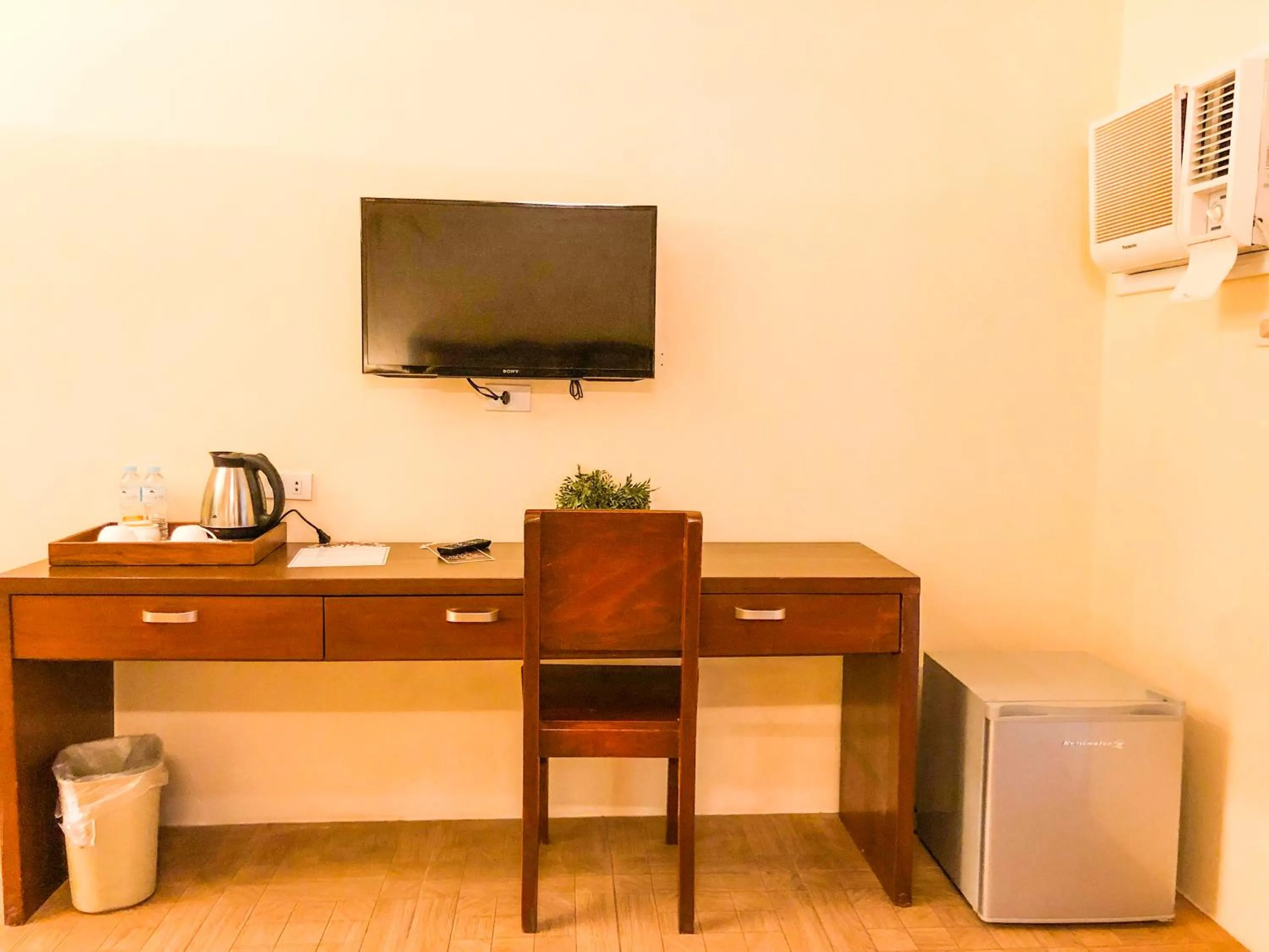 TV and multimedia in The Piccolo Hotel of Boracay