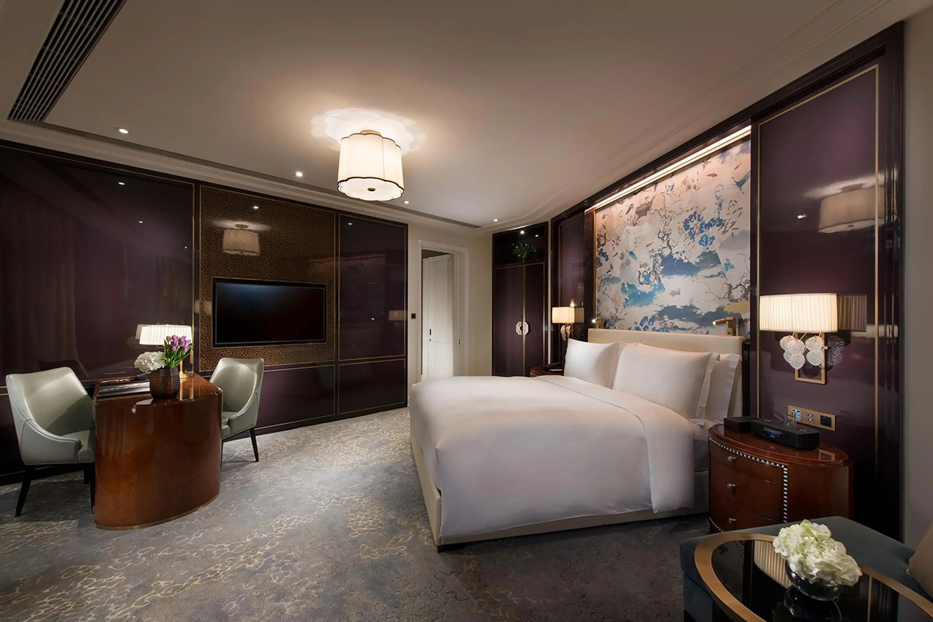 Photo of the whole room, Bed in Waldorf Astoria Chengdu