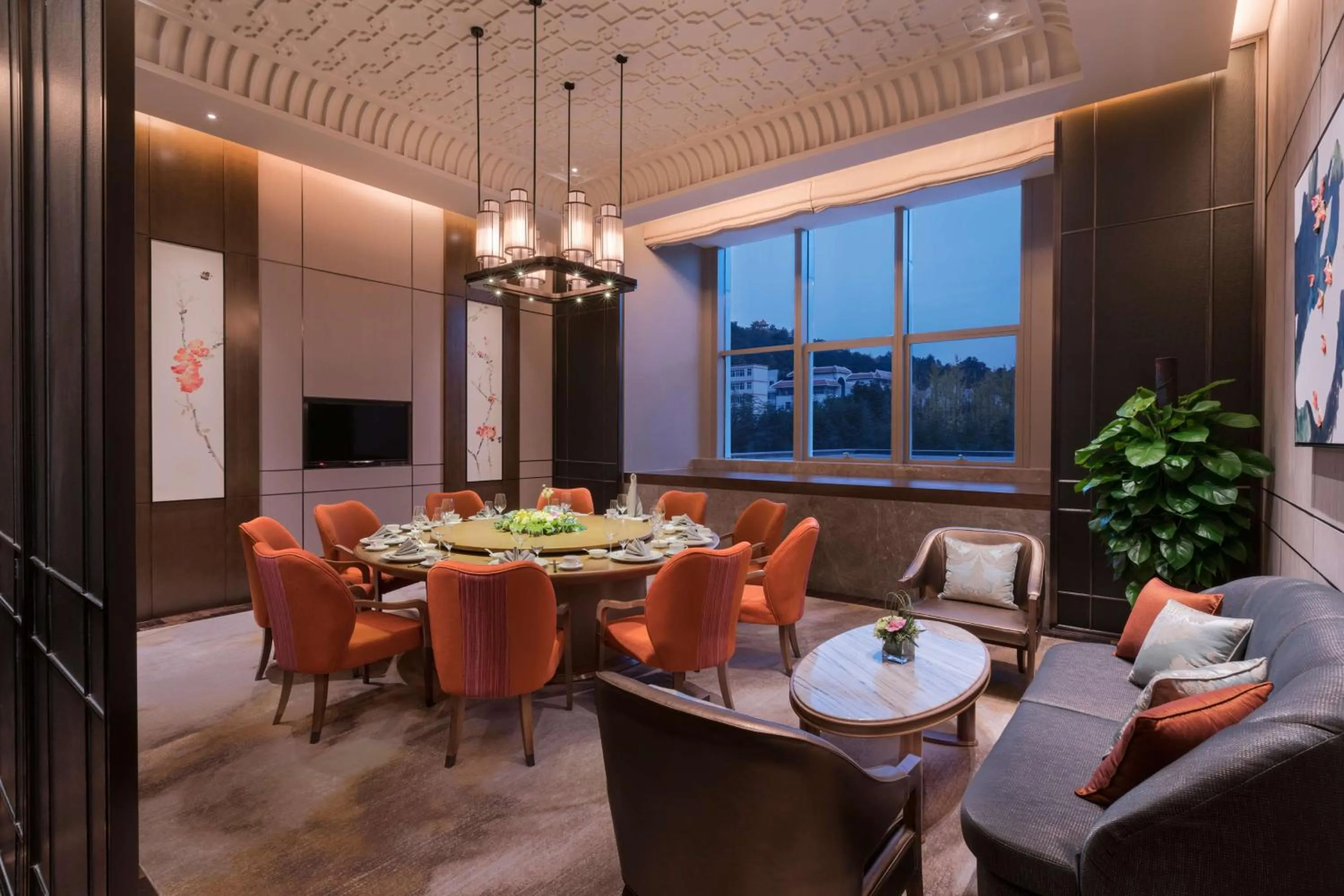 Restaurant/places to eat in DoubleTree by Hilton Hotel Shiyan