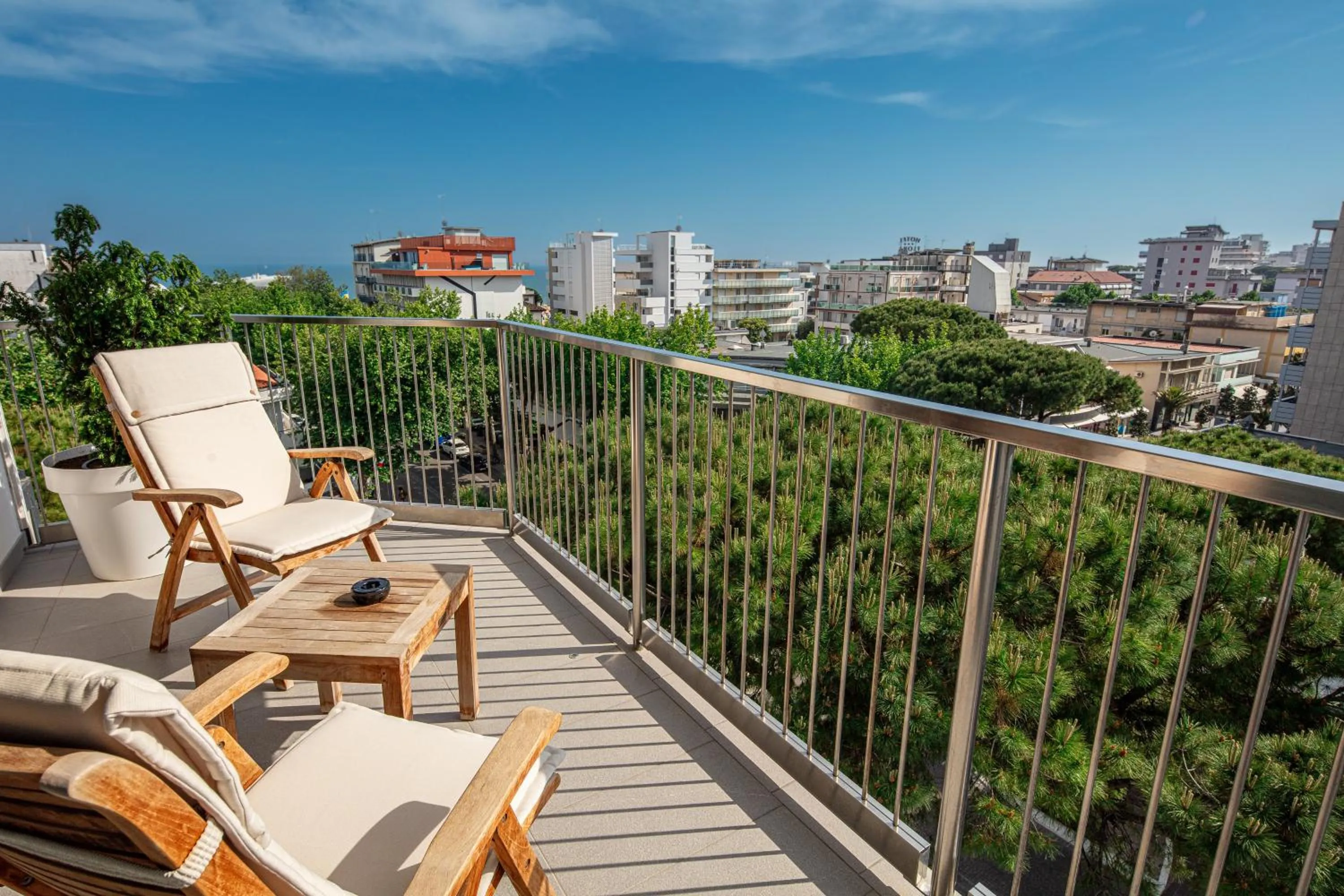 Balcony/Terrace in Monaco Suites Hotel