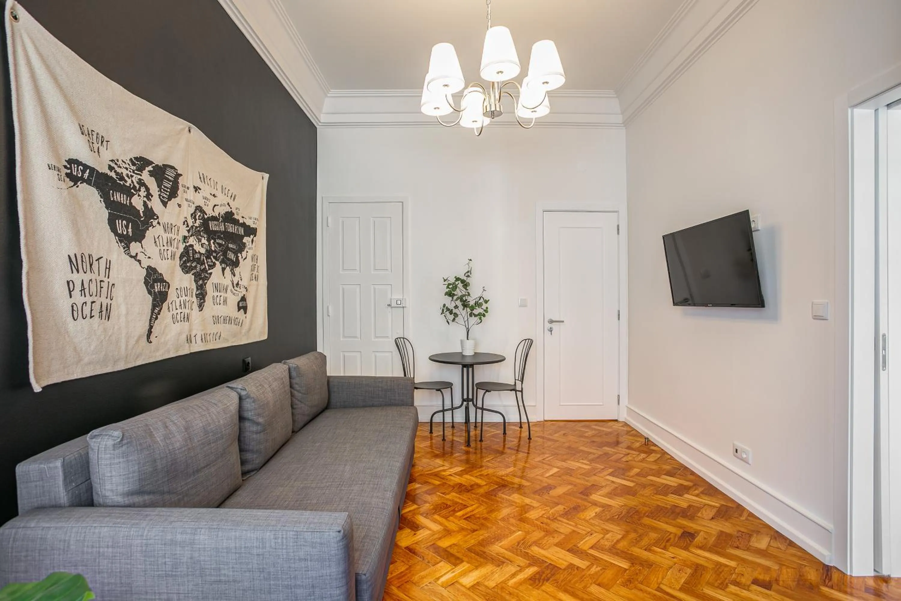 TV and multimedia in Home Out Rooms & Apartments