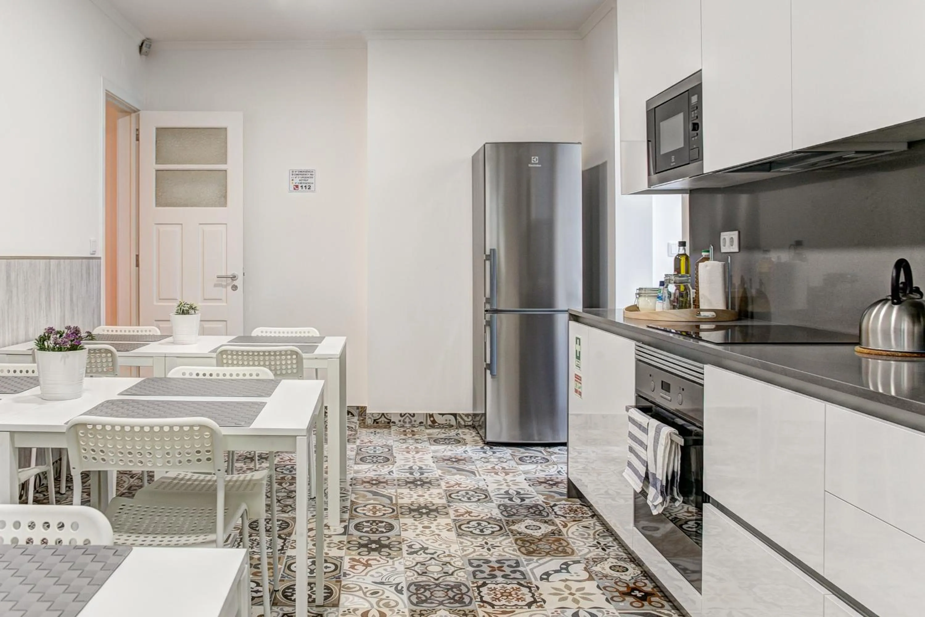 Coffee/tea facilities in Home Out Rooms & Apartments