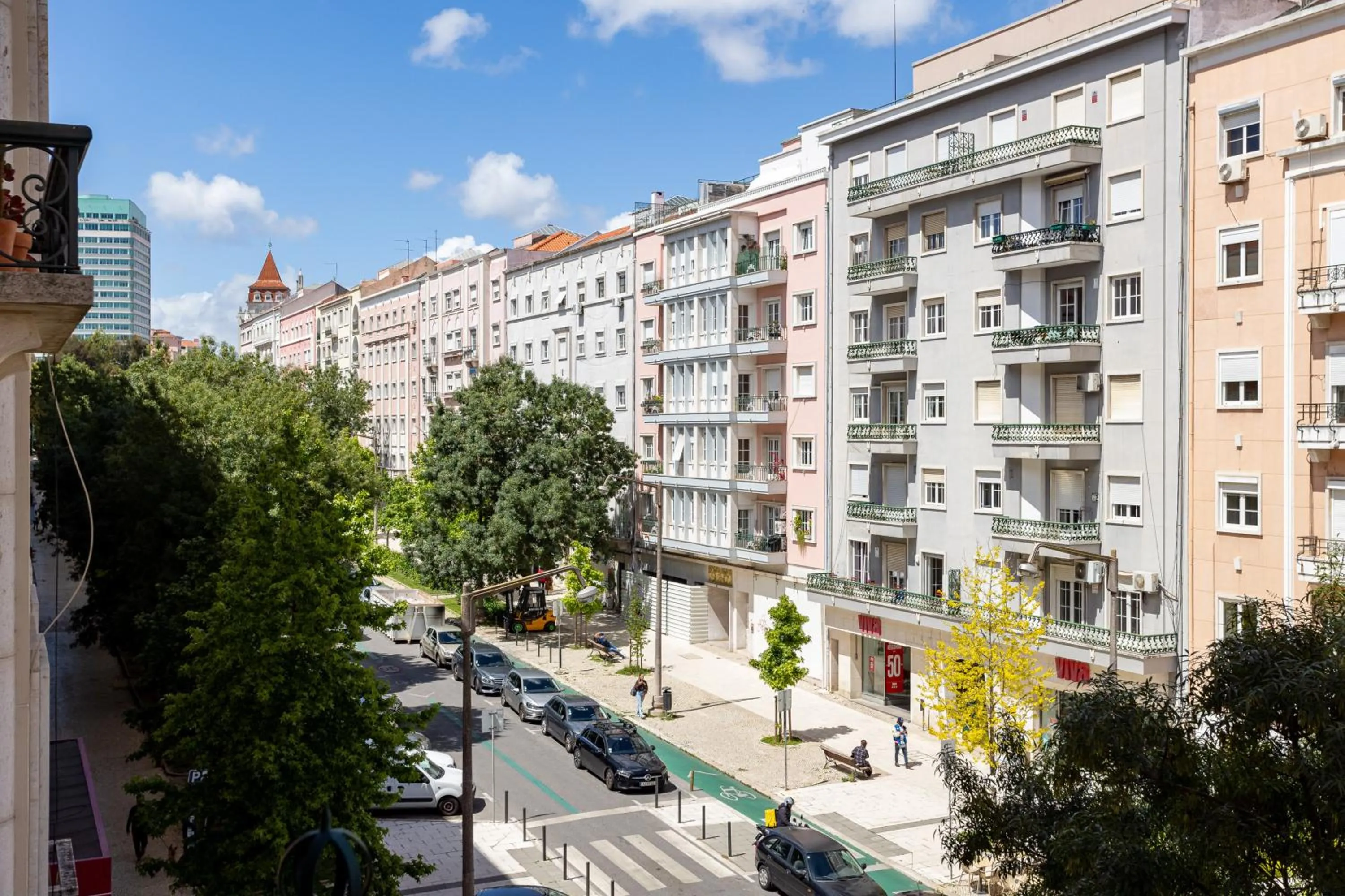 City view in Home Out Rooms & Apartments