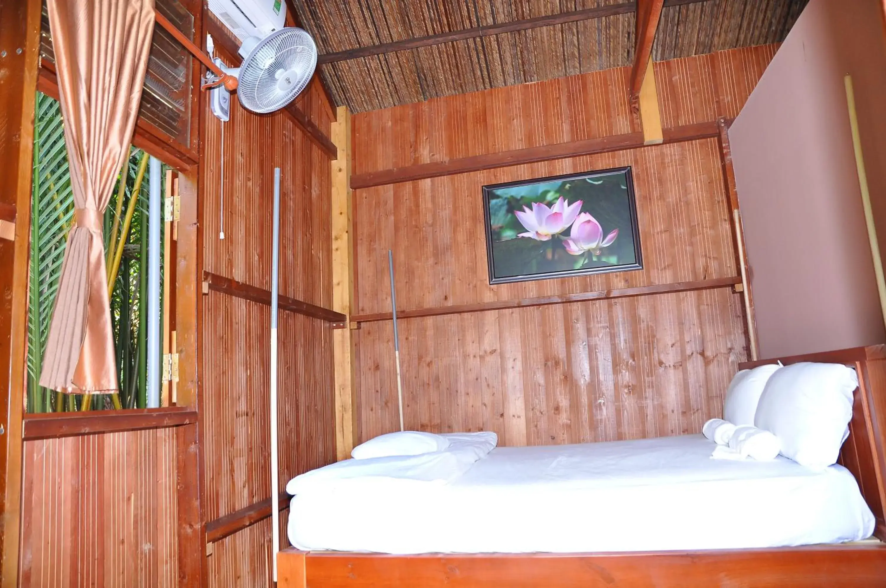 Large Double Room - single occupancy in Ben Tre Farm Stay Large Double Room - single occupancy in Ben Tre Farm Stay