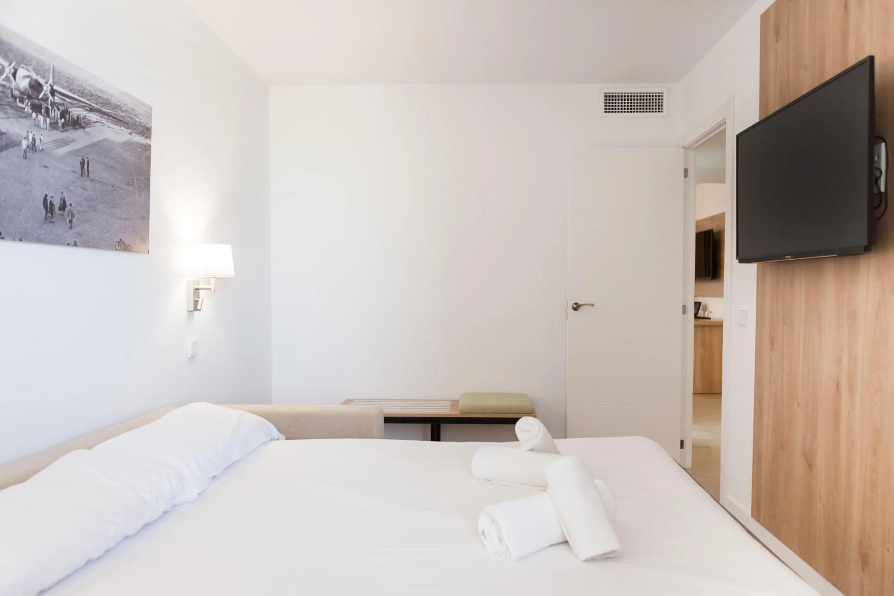 Living room, Bed in Ibersol Siurell