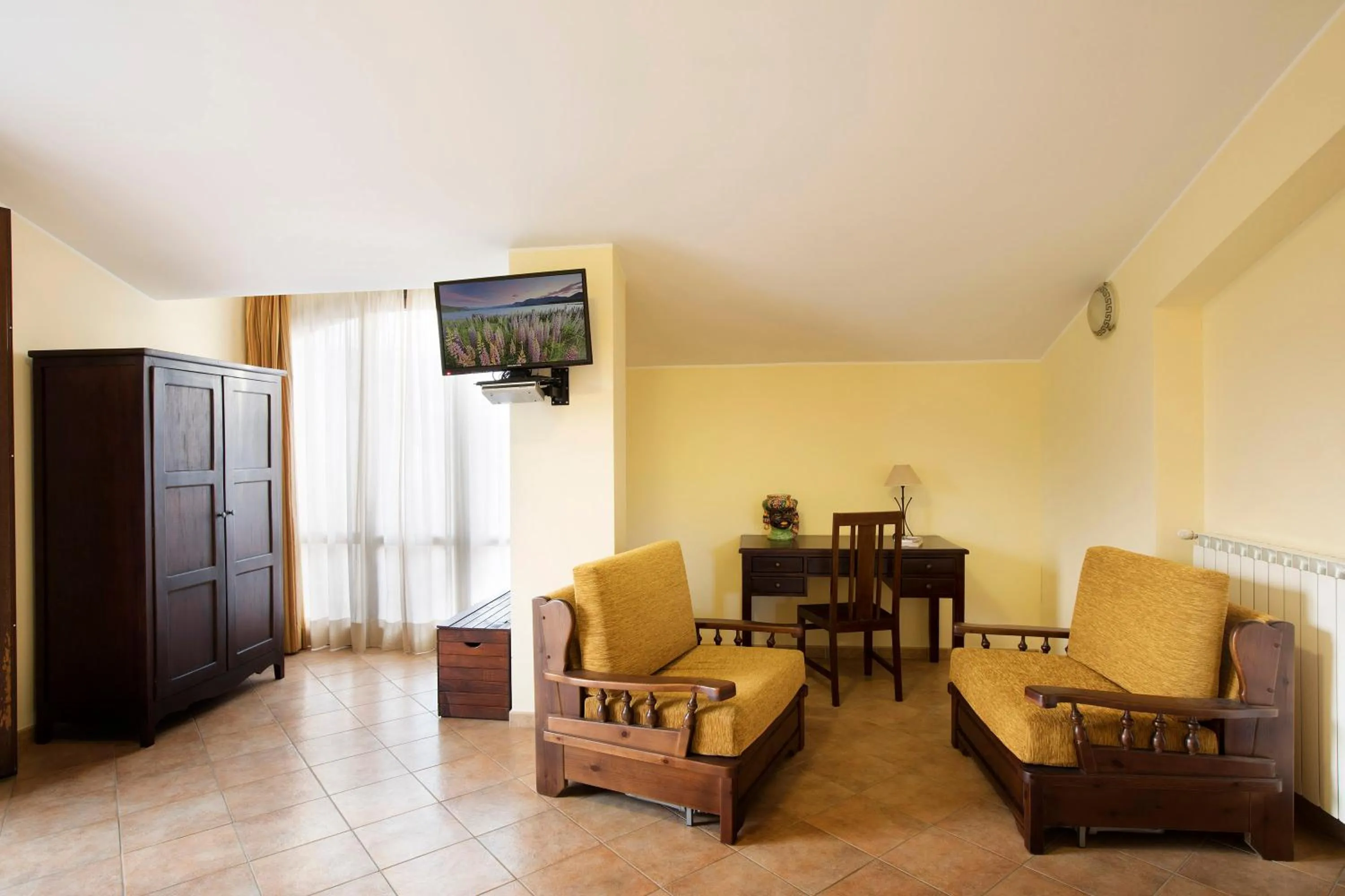 Photo of the whole room in Hotel Terra degli Elimi