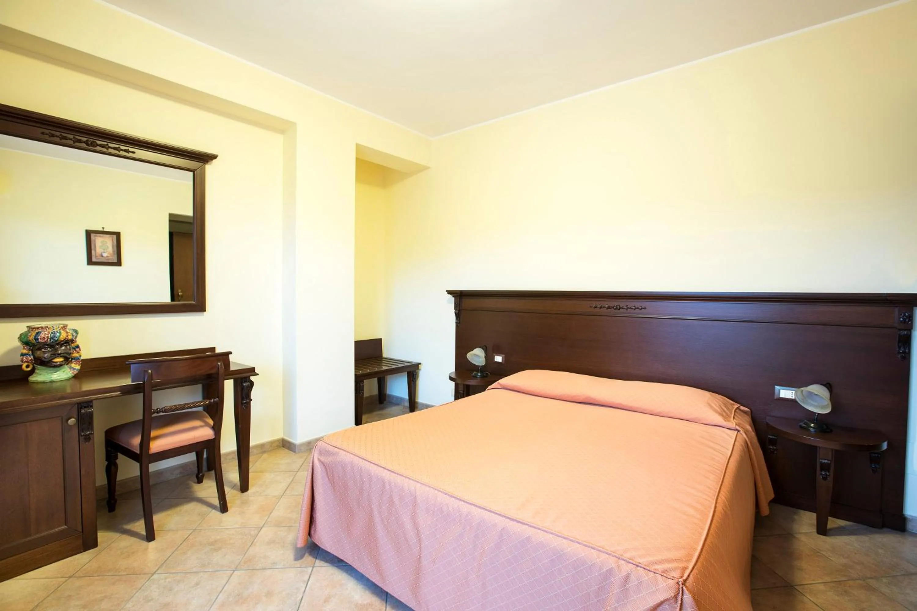 Photo of the whole room, Bed in Hotel Terra degli Elimi