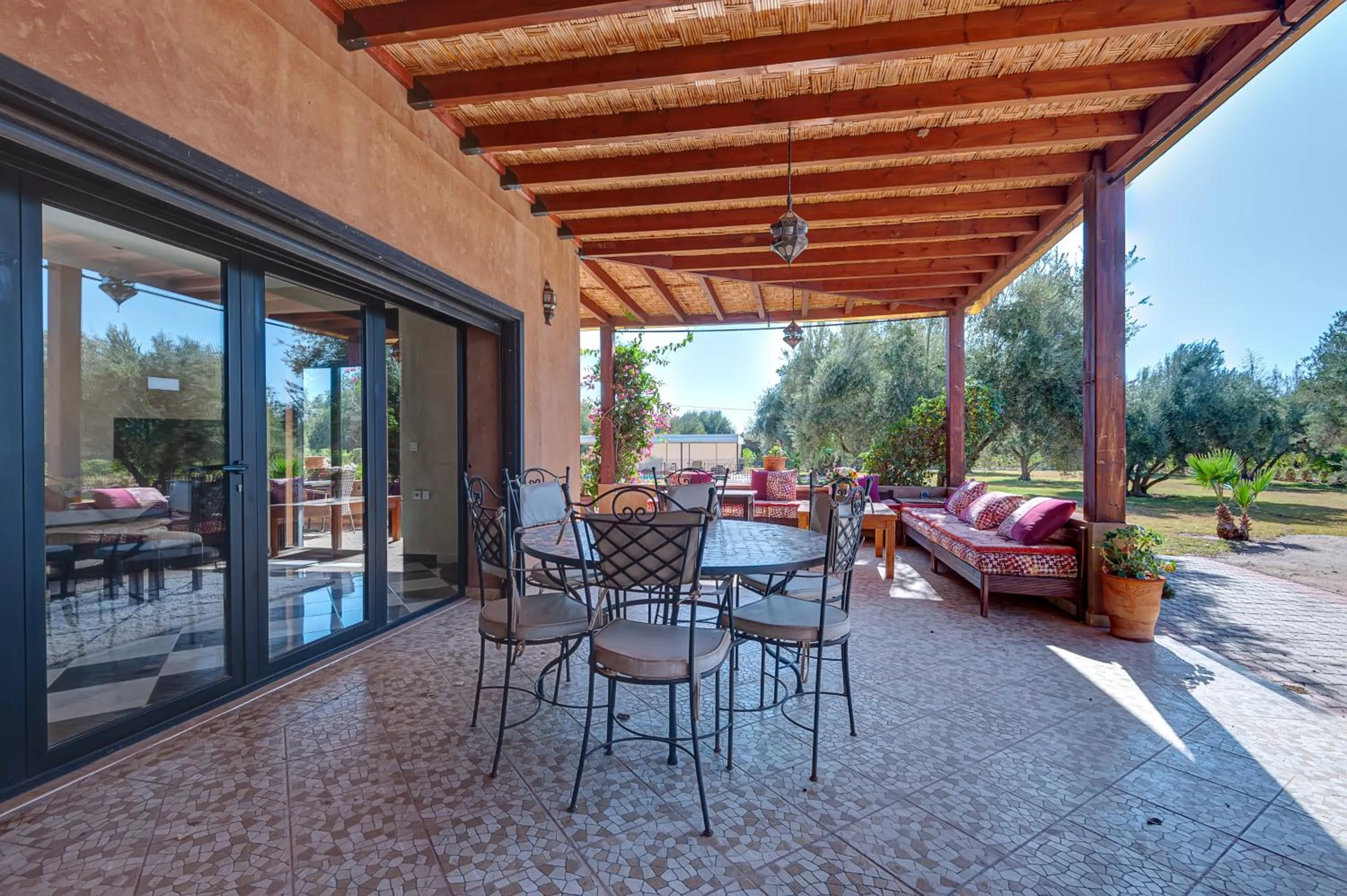 Seating area in Ferme Sidi Safou & Spa