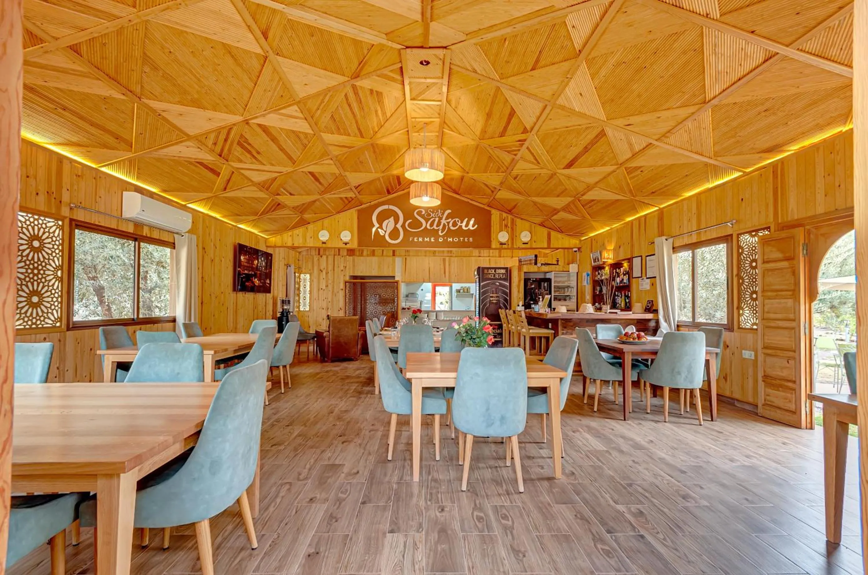 Restaurant/places to eat in Ferme Sidi Safou & Spa