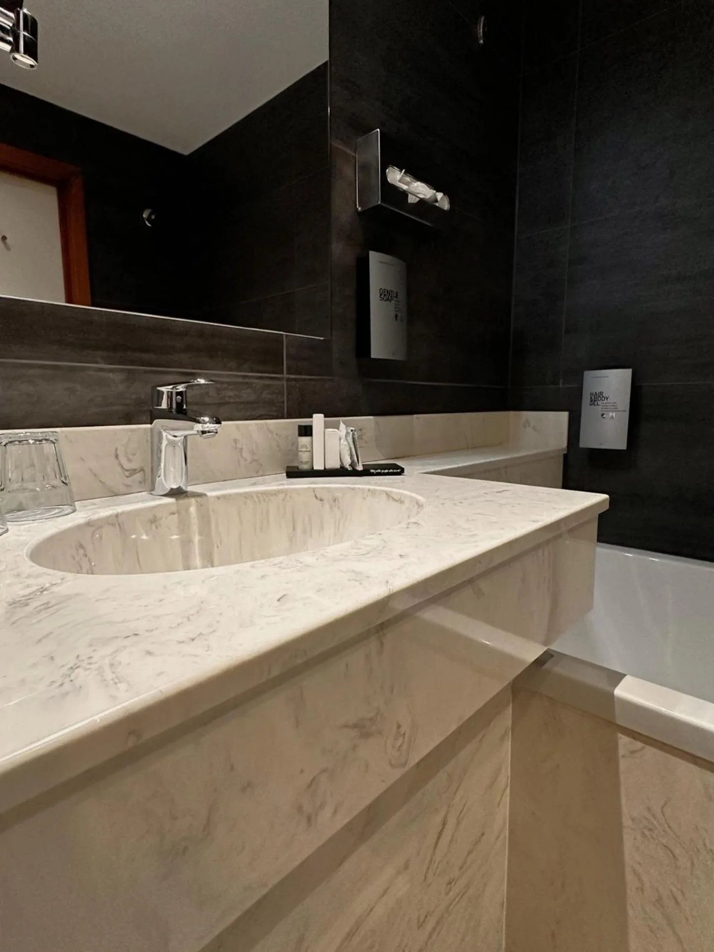 Bathroom in Hotel Melba