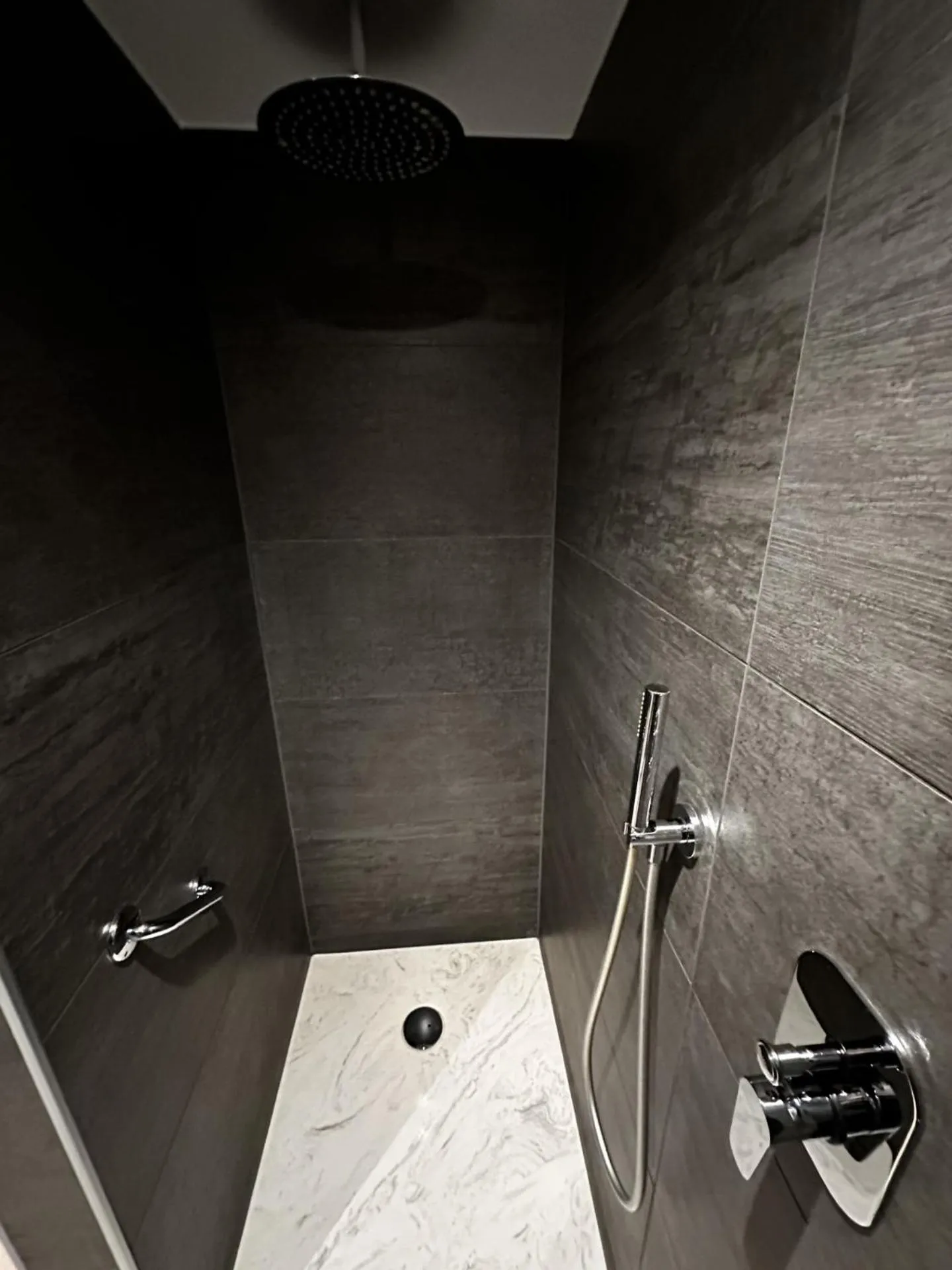 Shower in Hotel Melba