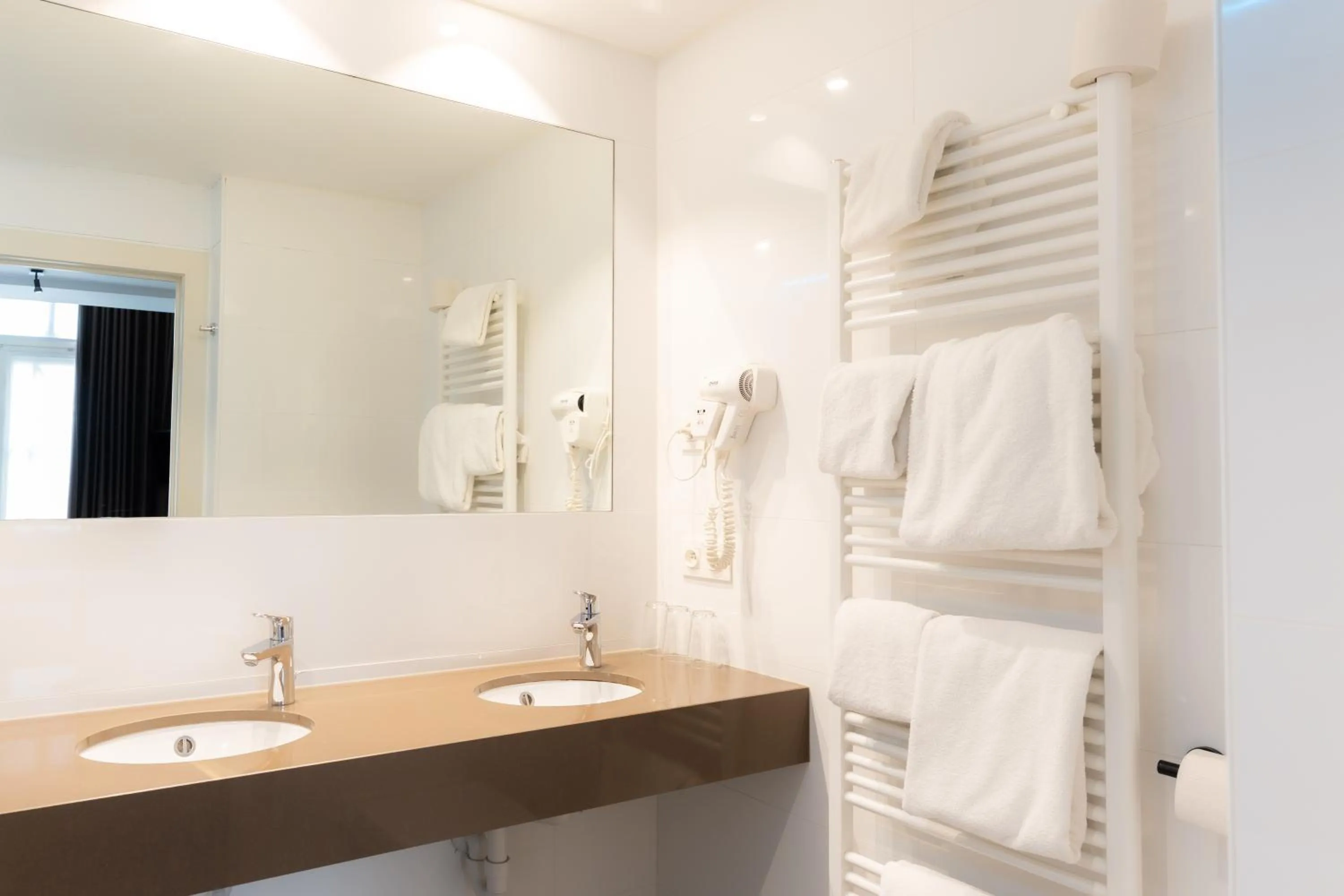 Bathroom in Golden Tree Hotel