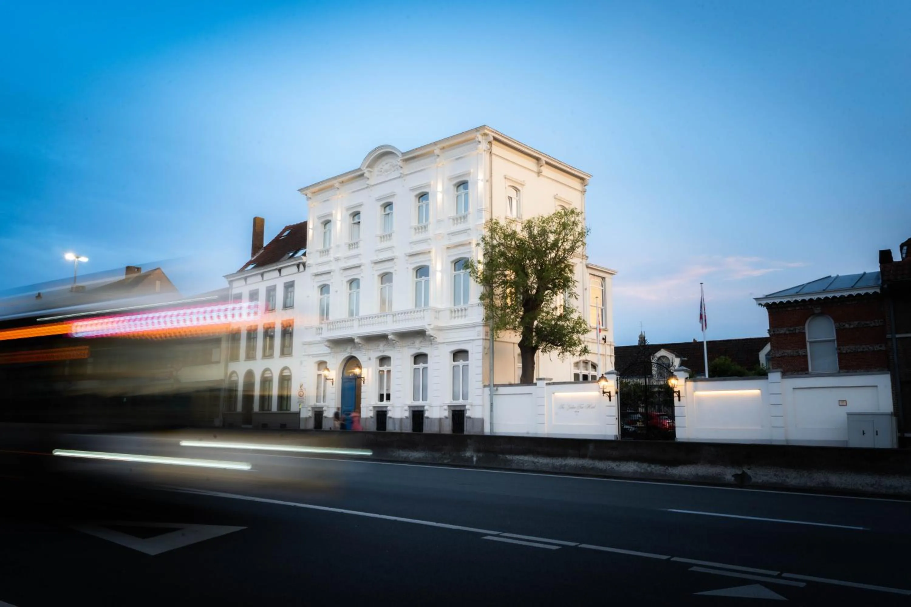 Property building in Golden Tree Hotel