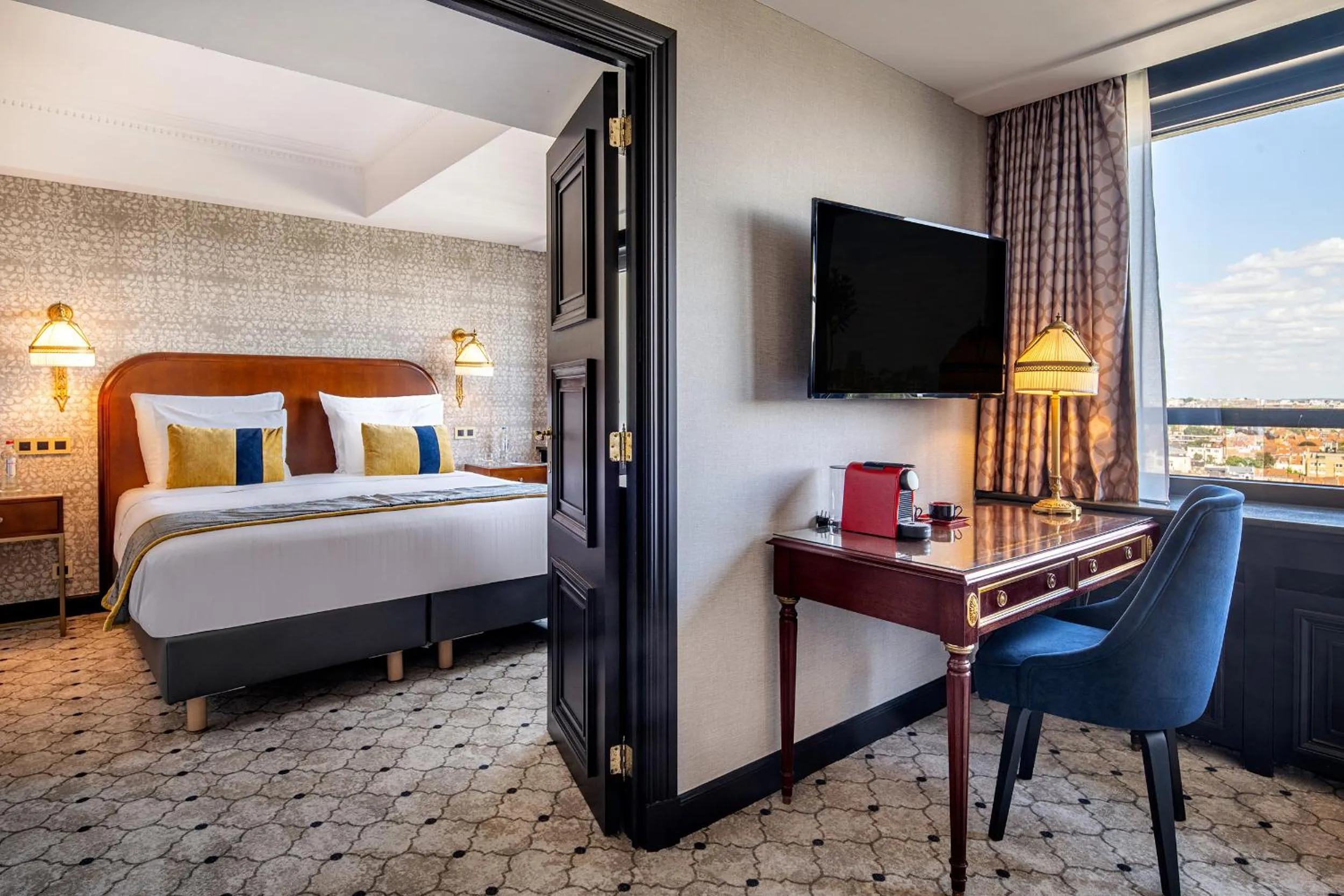 Bed in Hotel Barsey by Warwick