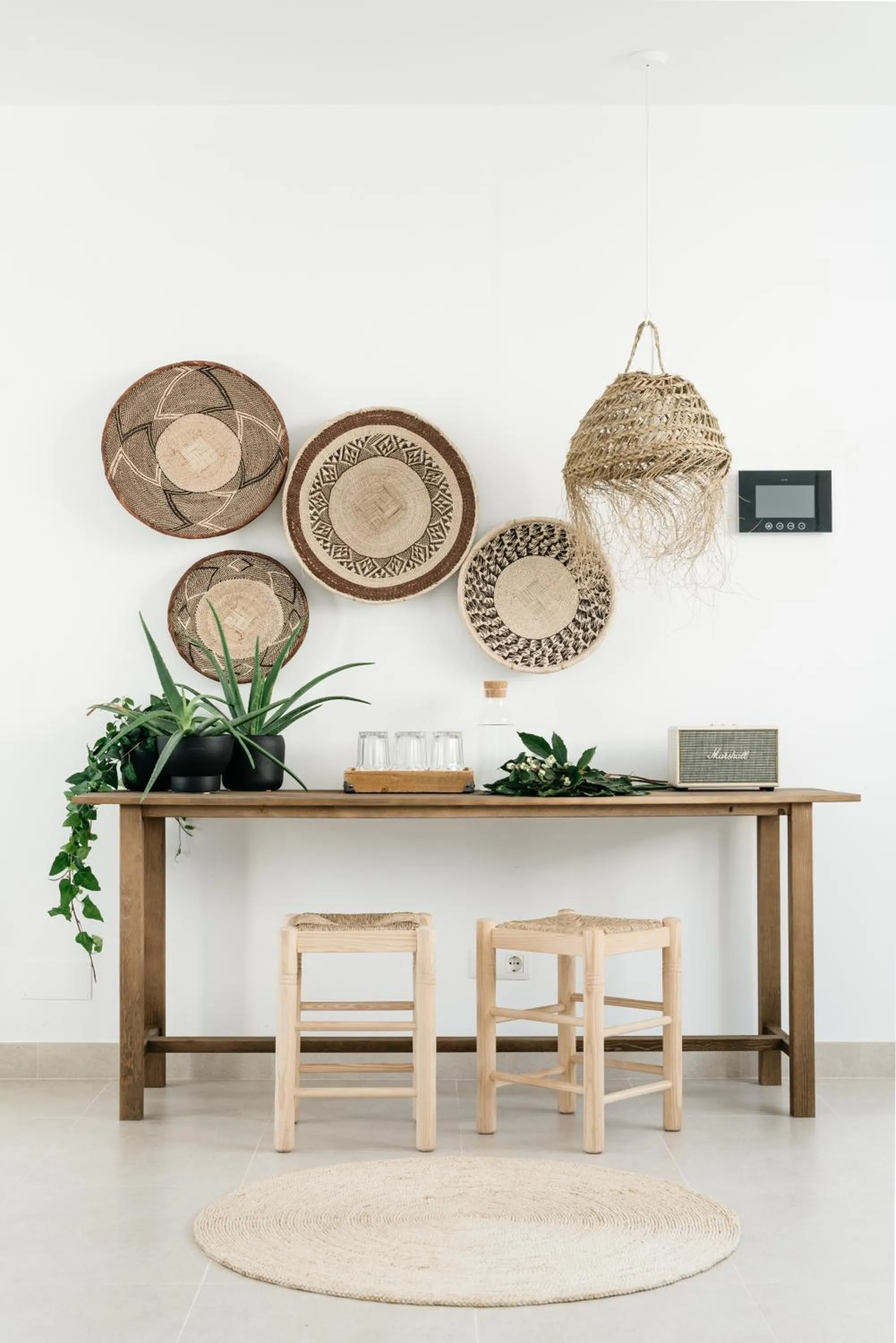 Communal lounge/ TV room in O Lugar