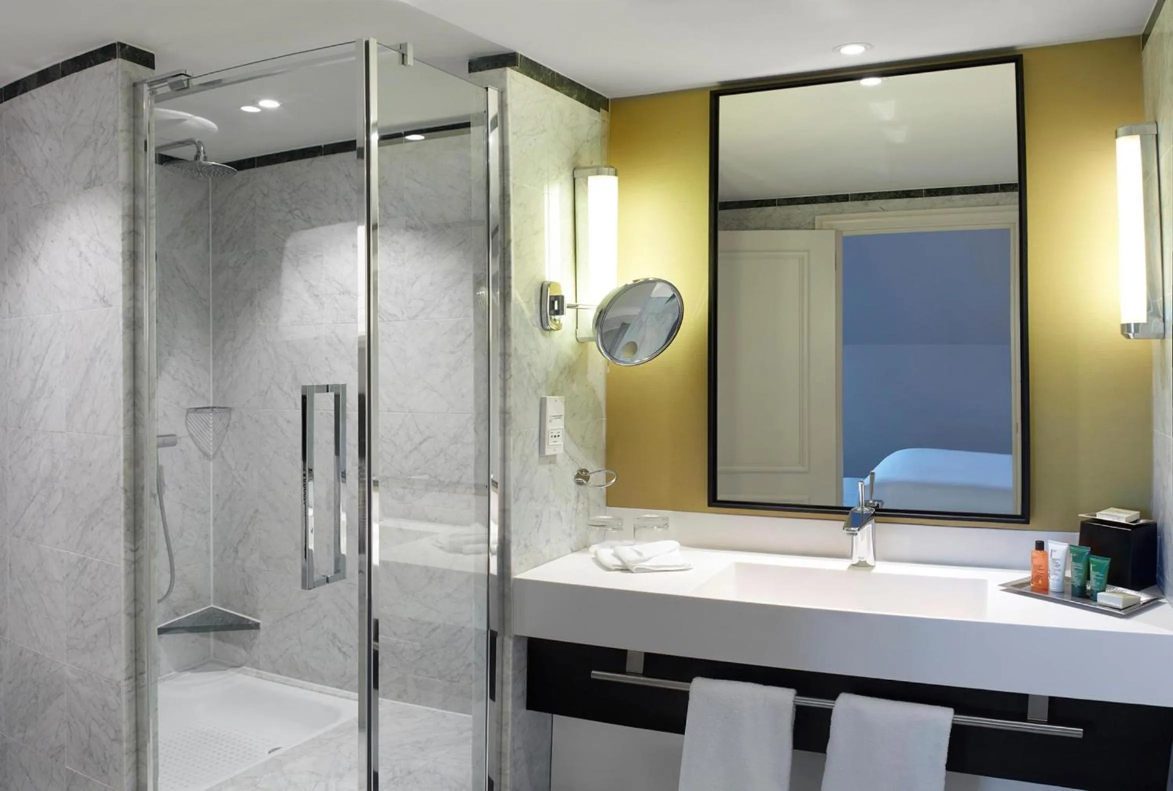 Bathroom in Hilton Brussels Grand Place