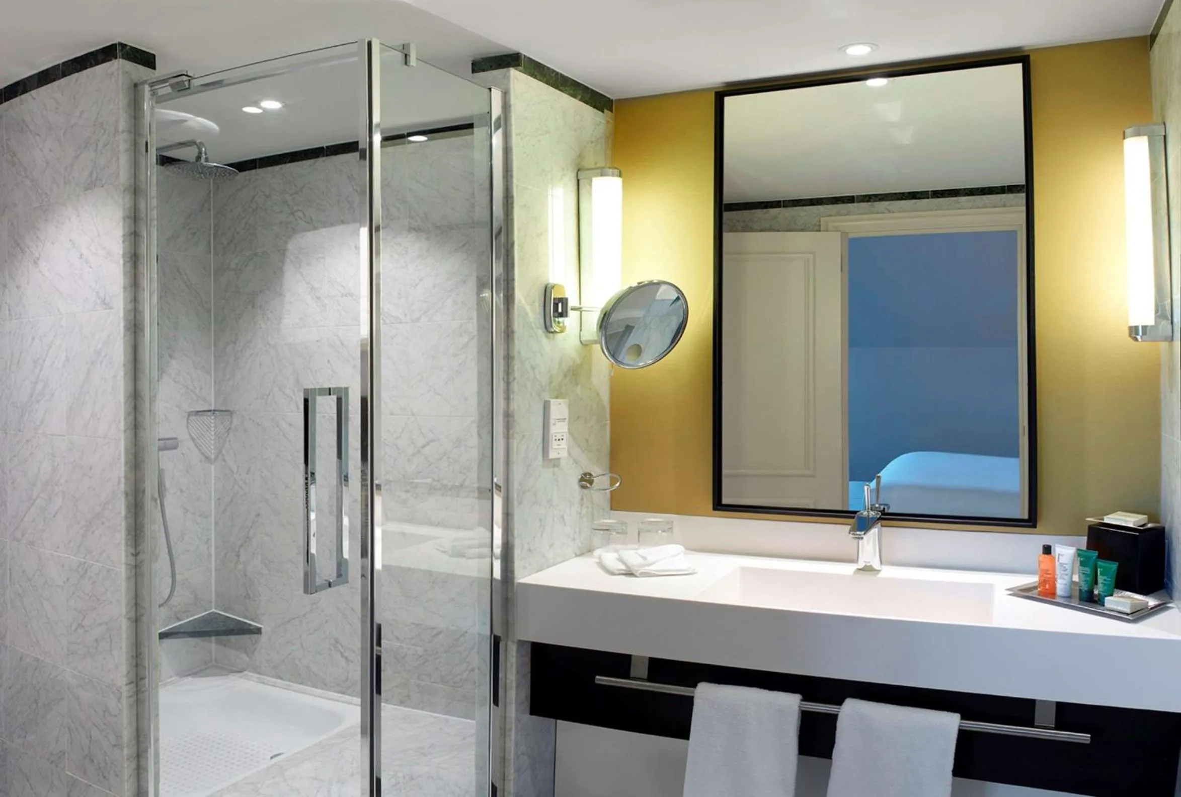 Bathroom in Hilton Brussels Grand Place