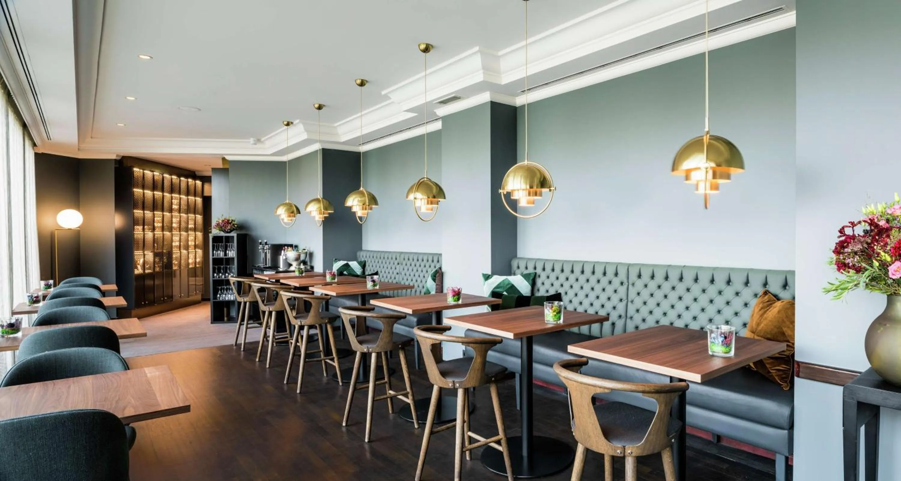 Dining area in Hilton Brussels Grand Place