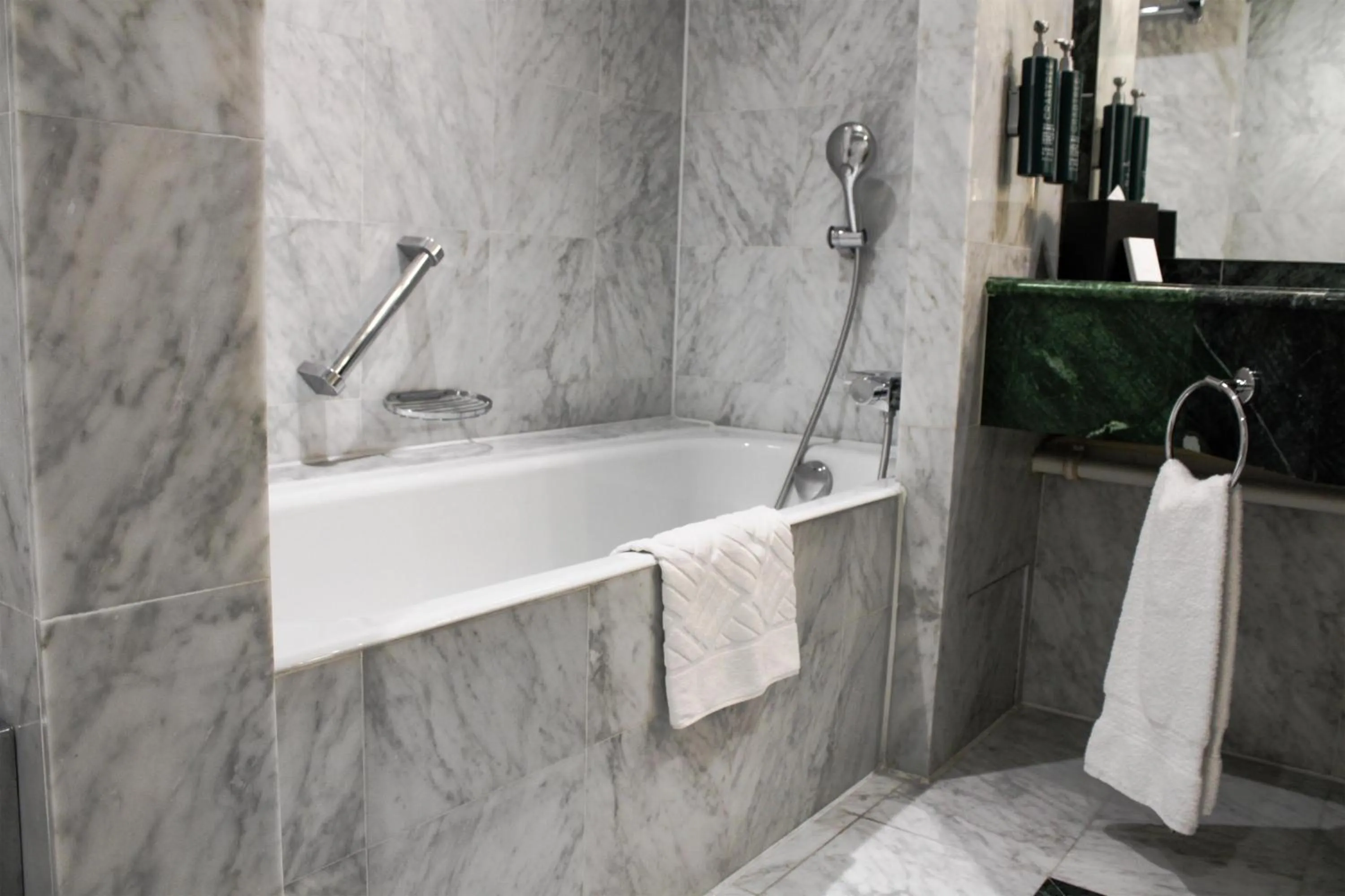 Bathroom in Hilton Brussels Grand Place