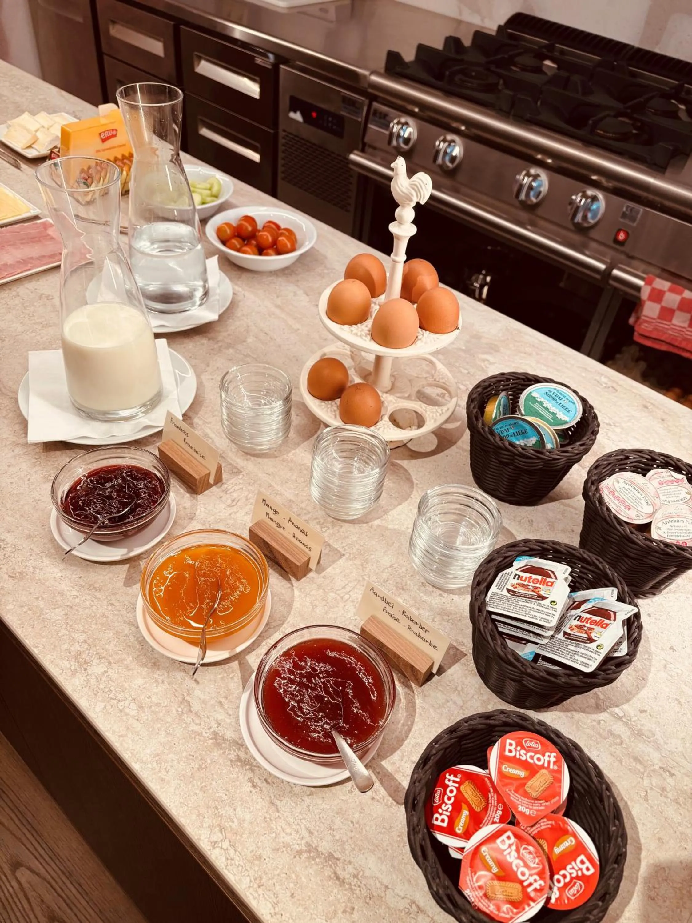 Buffet breakfast in Hotel Prado