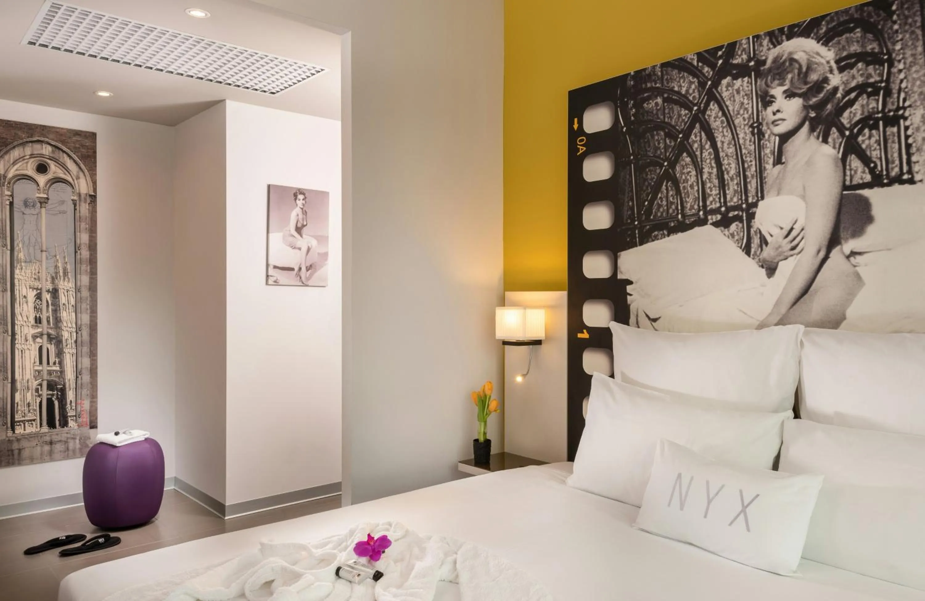 Photo of the whole room, Bed in NYX Hotel Milan by Leonardo Hotels