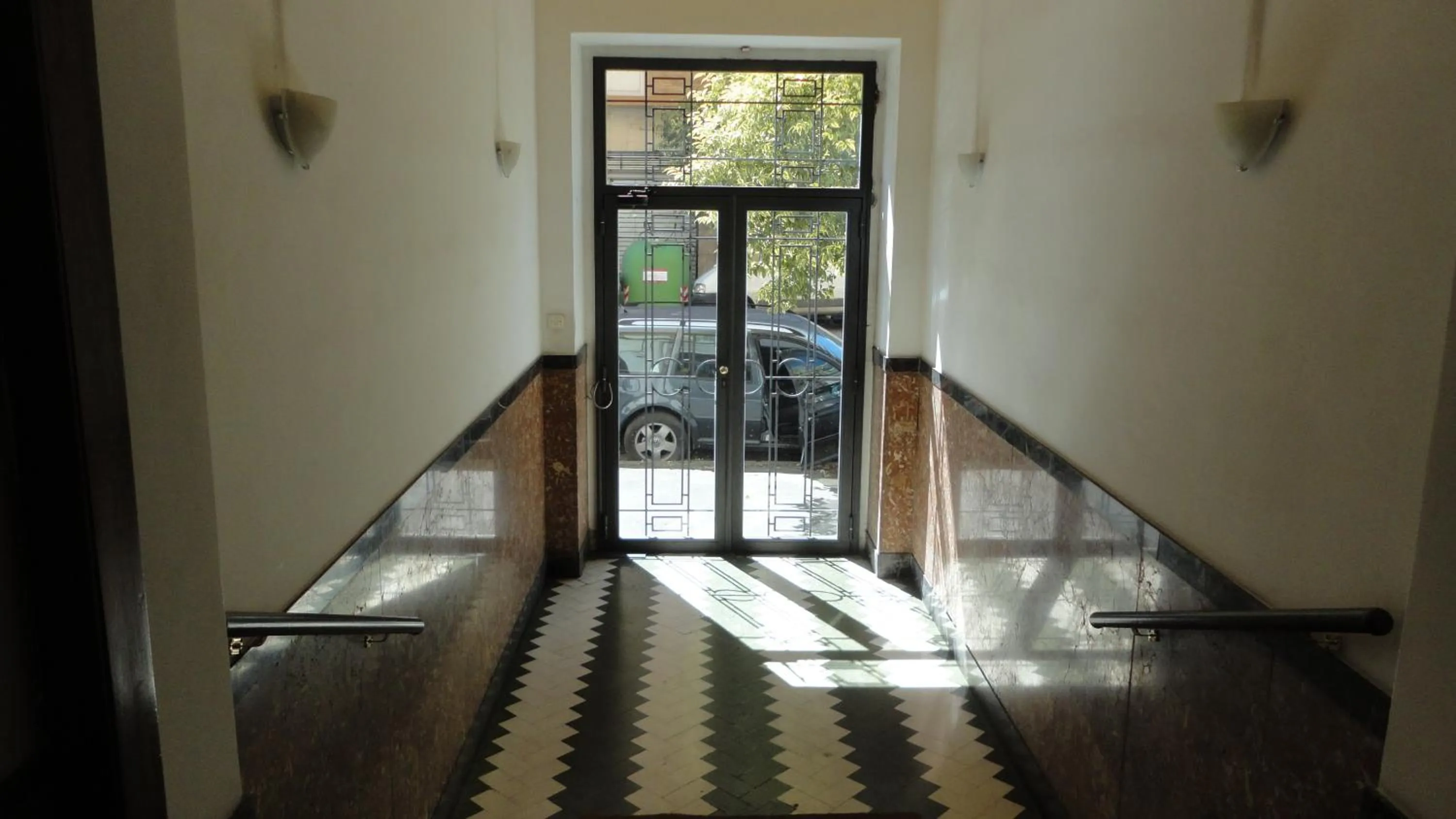 Facade/entrance in FHR-Appartamento a San Giovanni